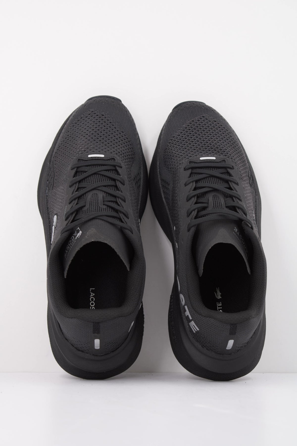 LACOSTE NEO RUN2 en color NEGRO (3)