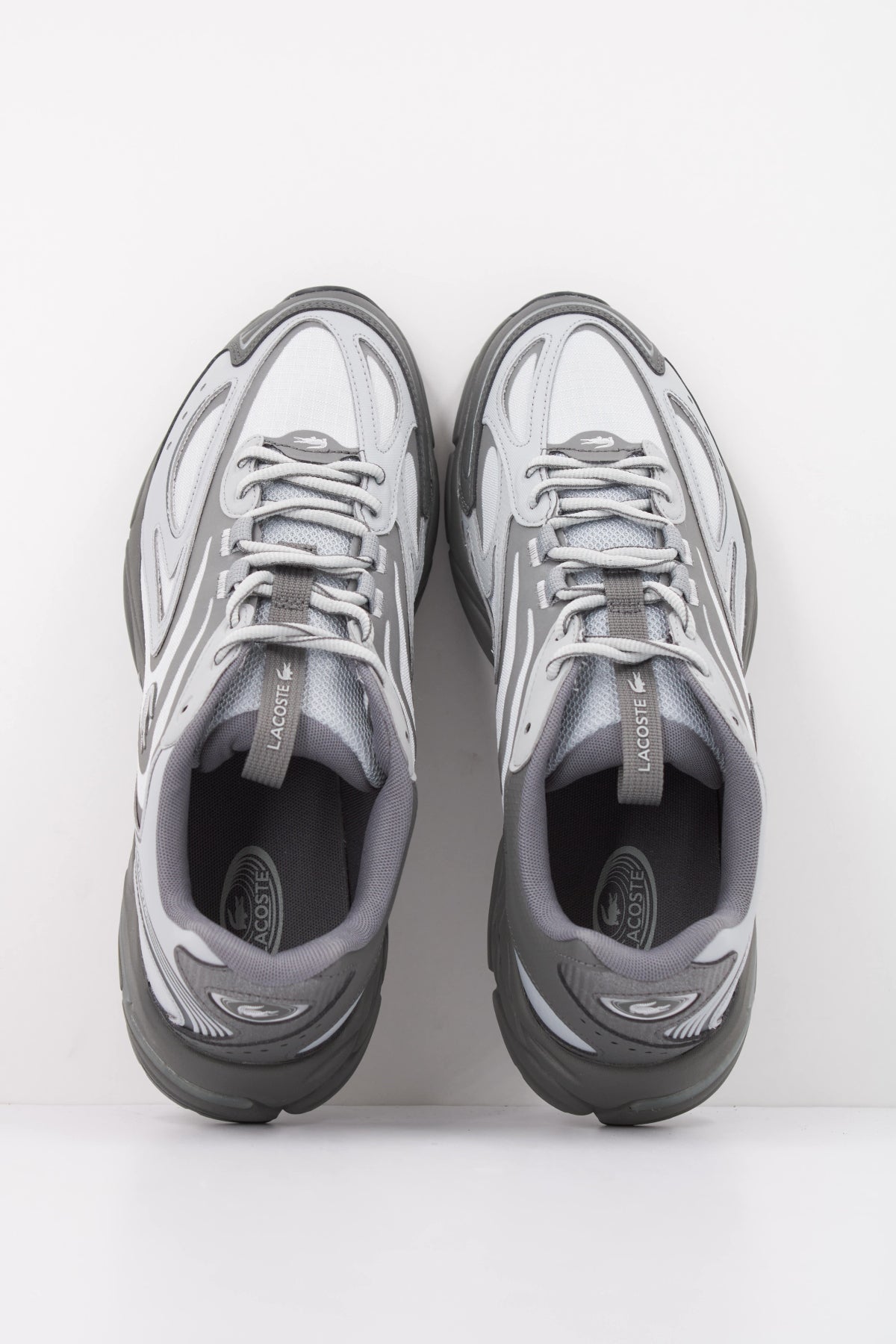 LACOSTE STORM 96 52SMA0137 en color GRIS (3)