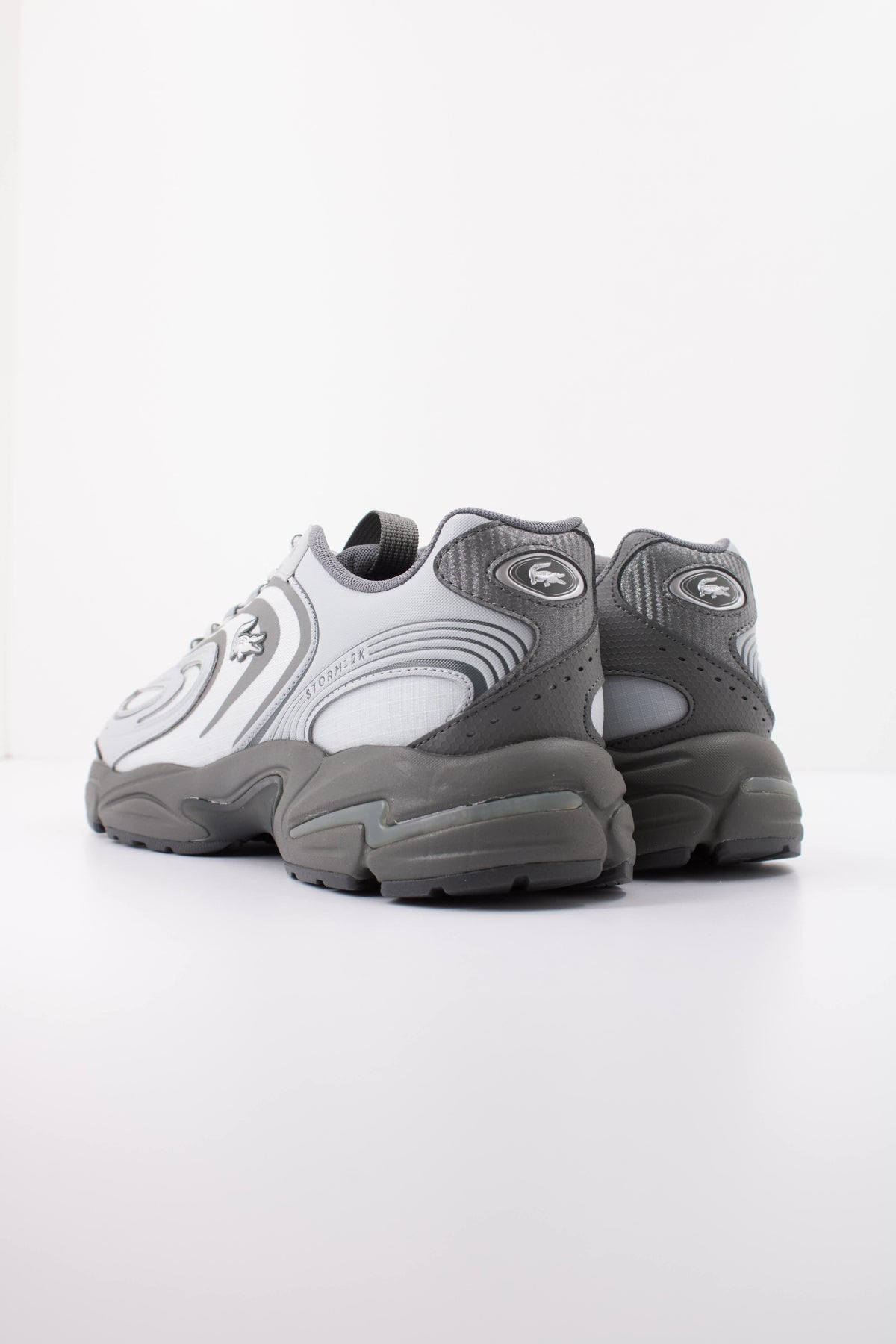 LACOSTE STORM 96 52SMA0137 en color GRIS (4)