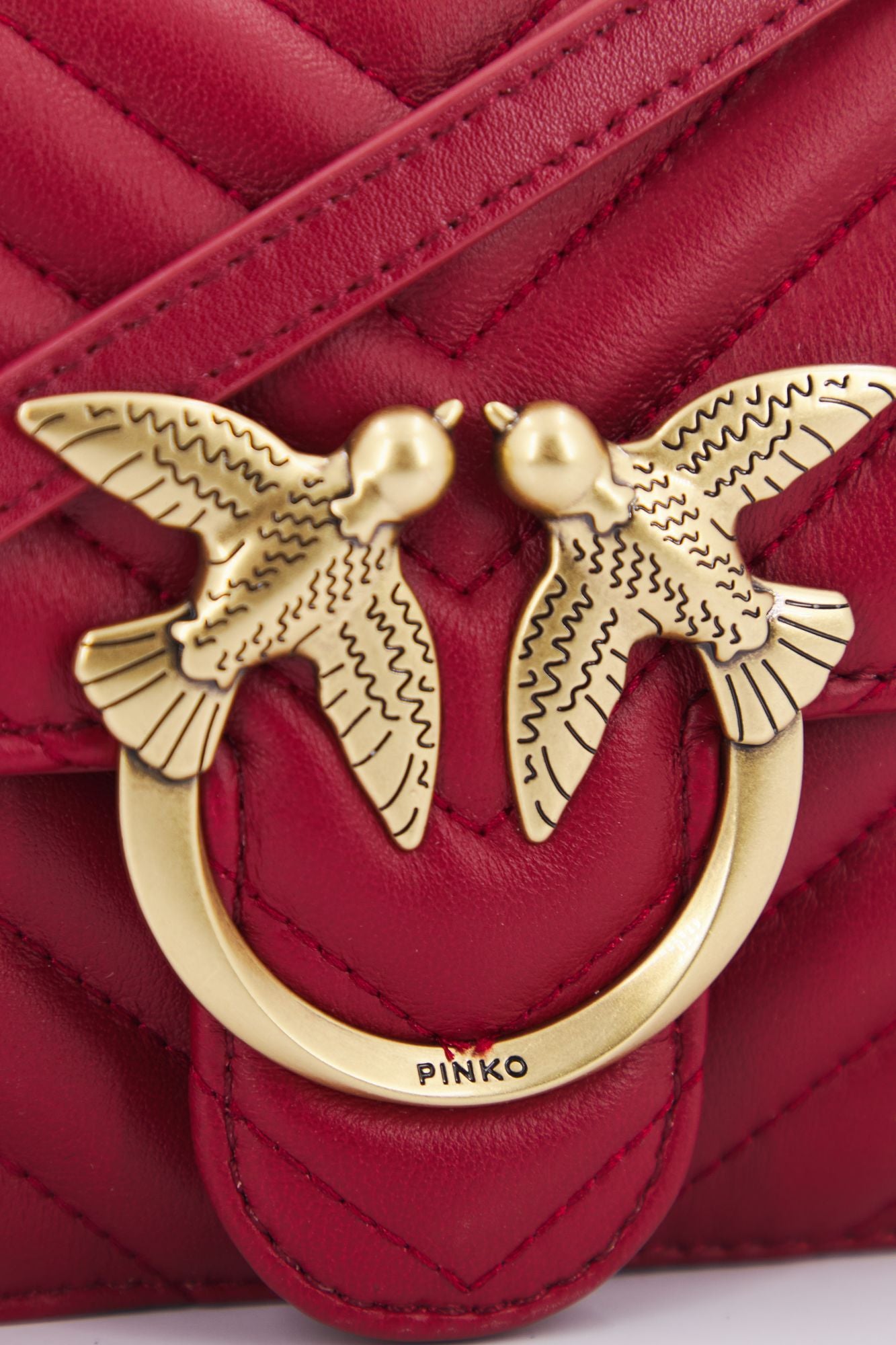 PINKO  LOVE MINI ICON CHEVRON en color ROJO (4)