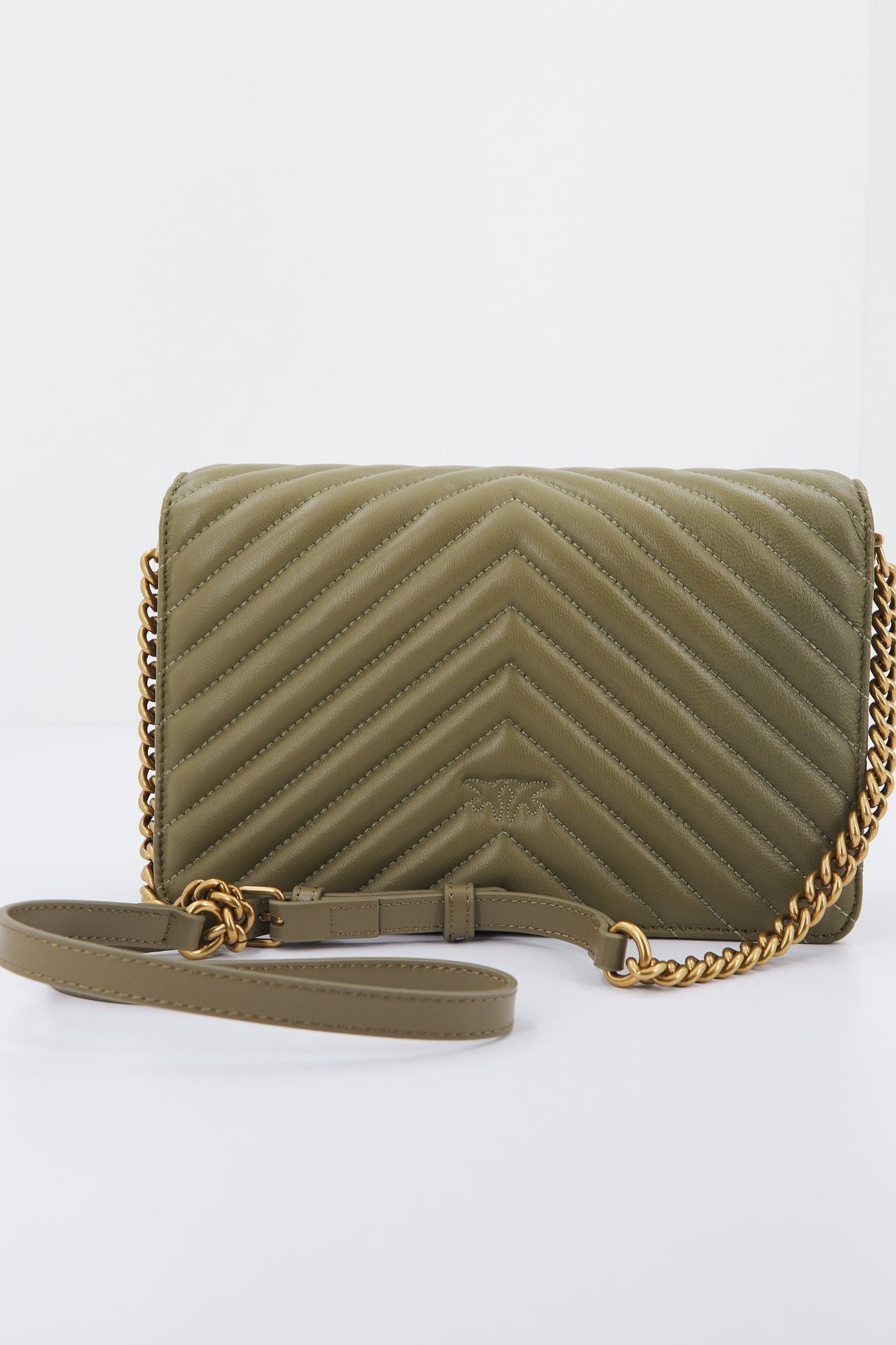 PINKO LOVE CLICK CLASSIC en color VERDE (4)
