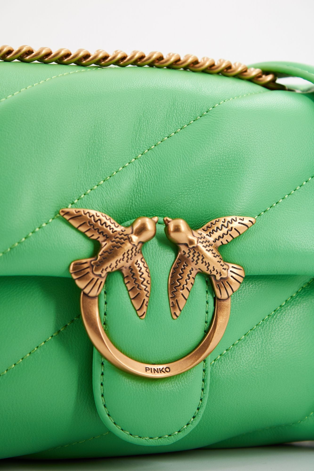 PINKO  LOVE MINI PUFF CL SHEEP en color VERDE (4)