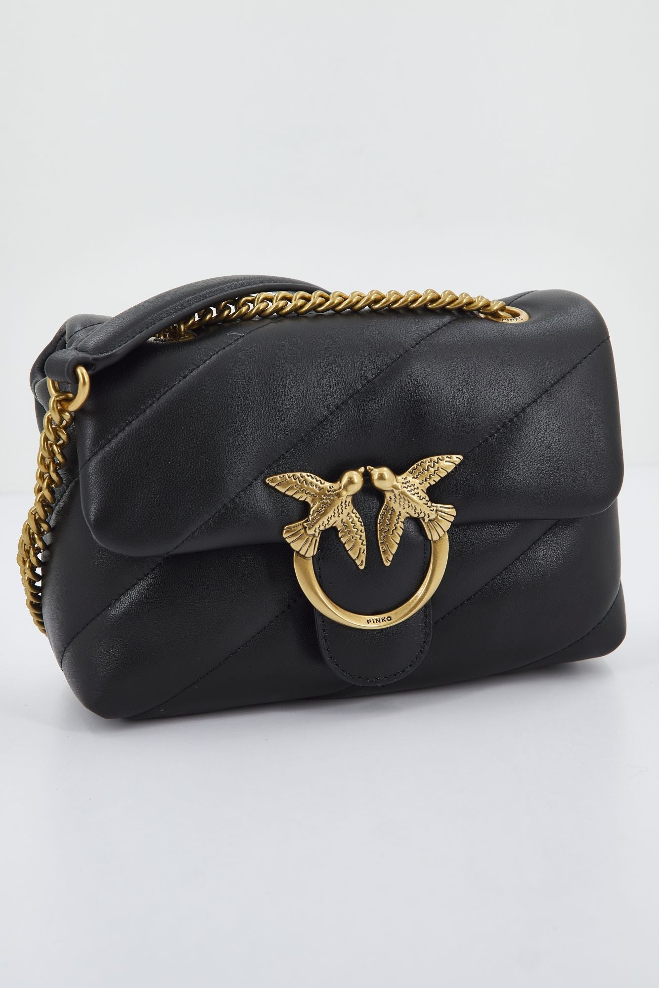 PINKO  LOVE MINI PUFF CL SHEEP en color NEGRO (1)