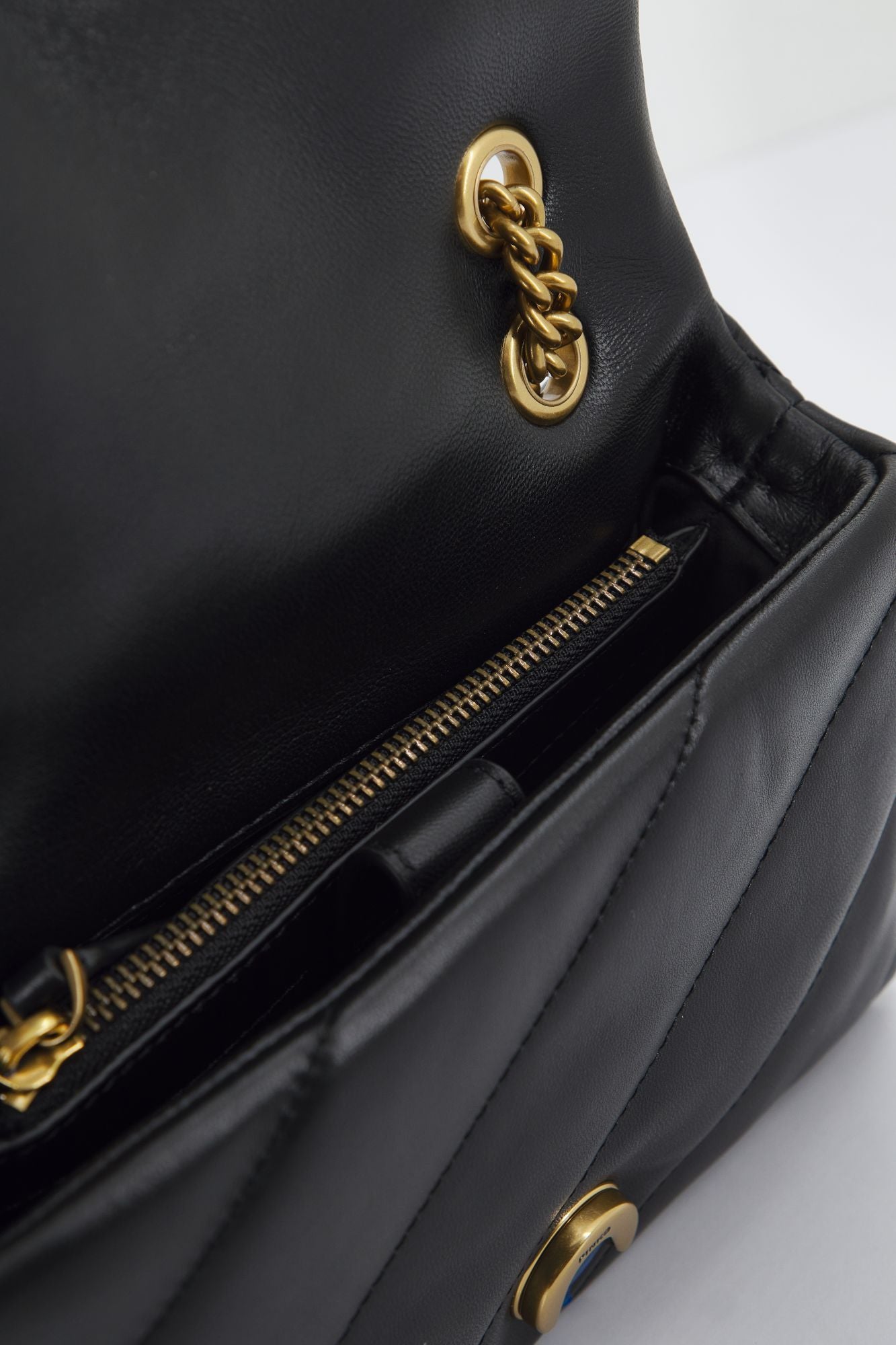 PINKO  LOVE MINI PUFF CL SHEEP en color NEGRO (3)