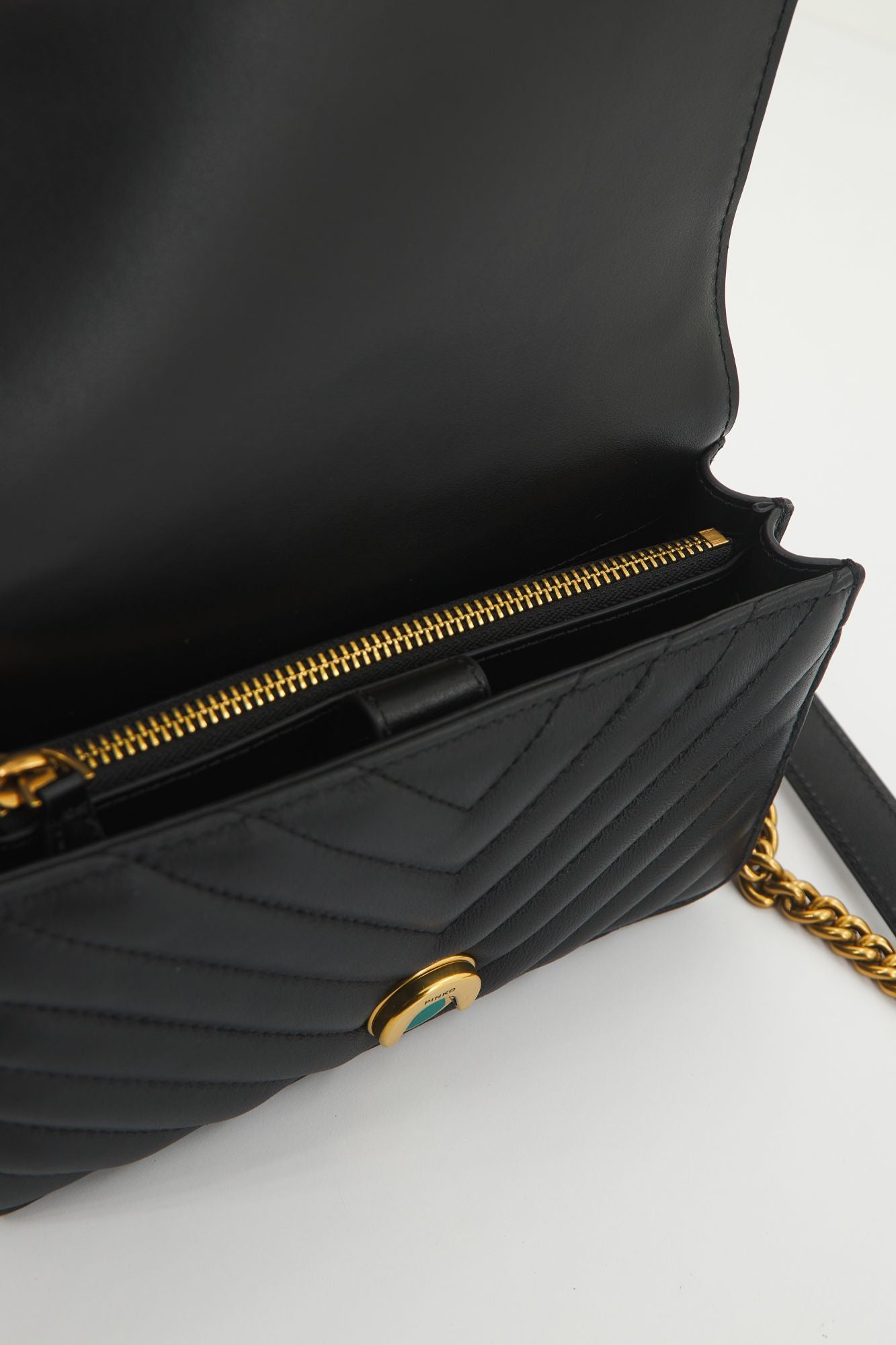 PINKO LOVE ONE MINI CL SHEEP en color NEGRO (4)