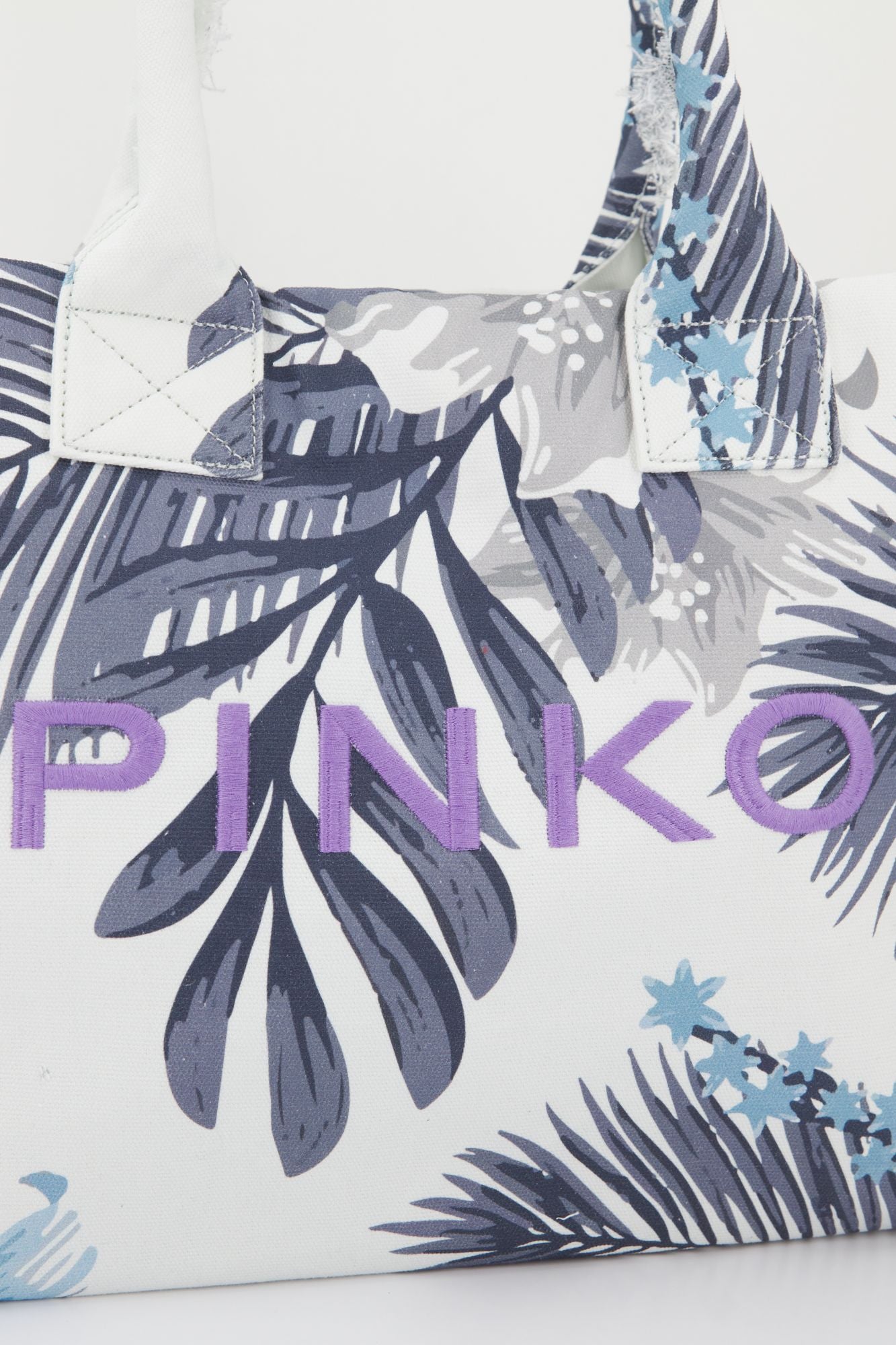 PINKO A0PZ BEACH SHOPPING en color BLANCO (4)