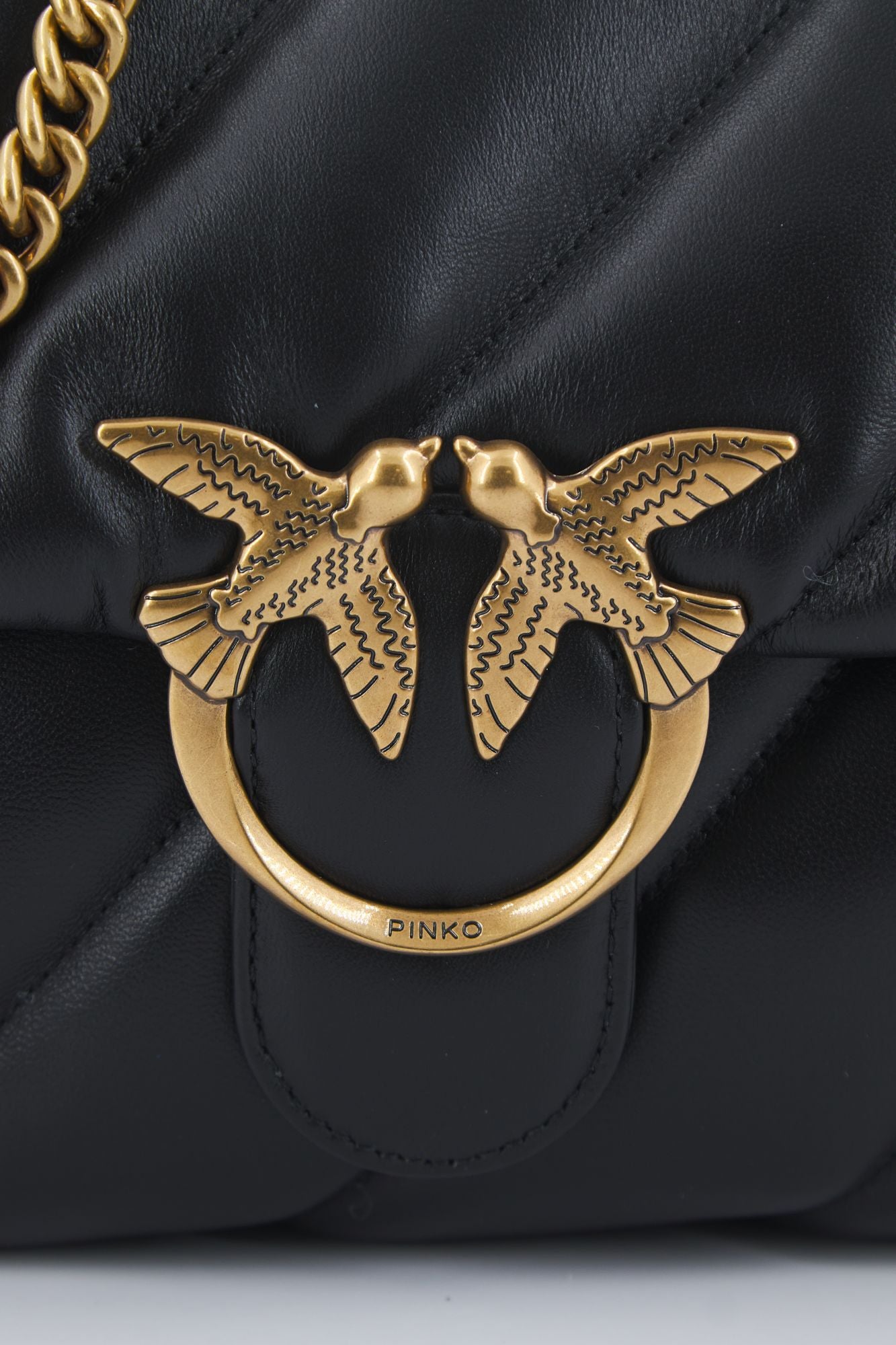 PINKO LOVE PUFF BIG CL SHEEP en color NEGRO (4)