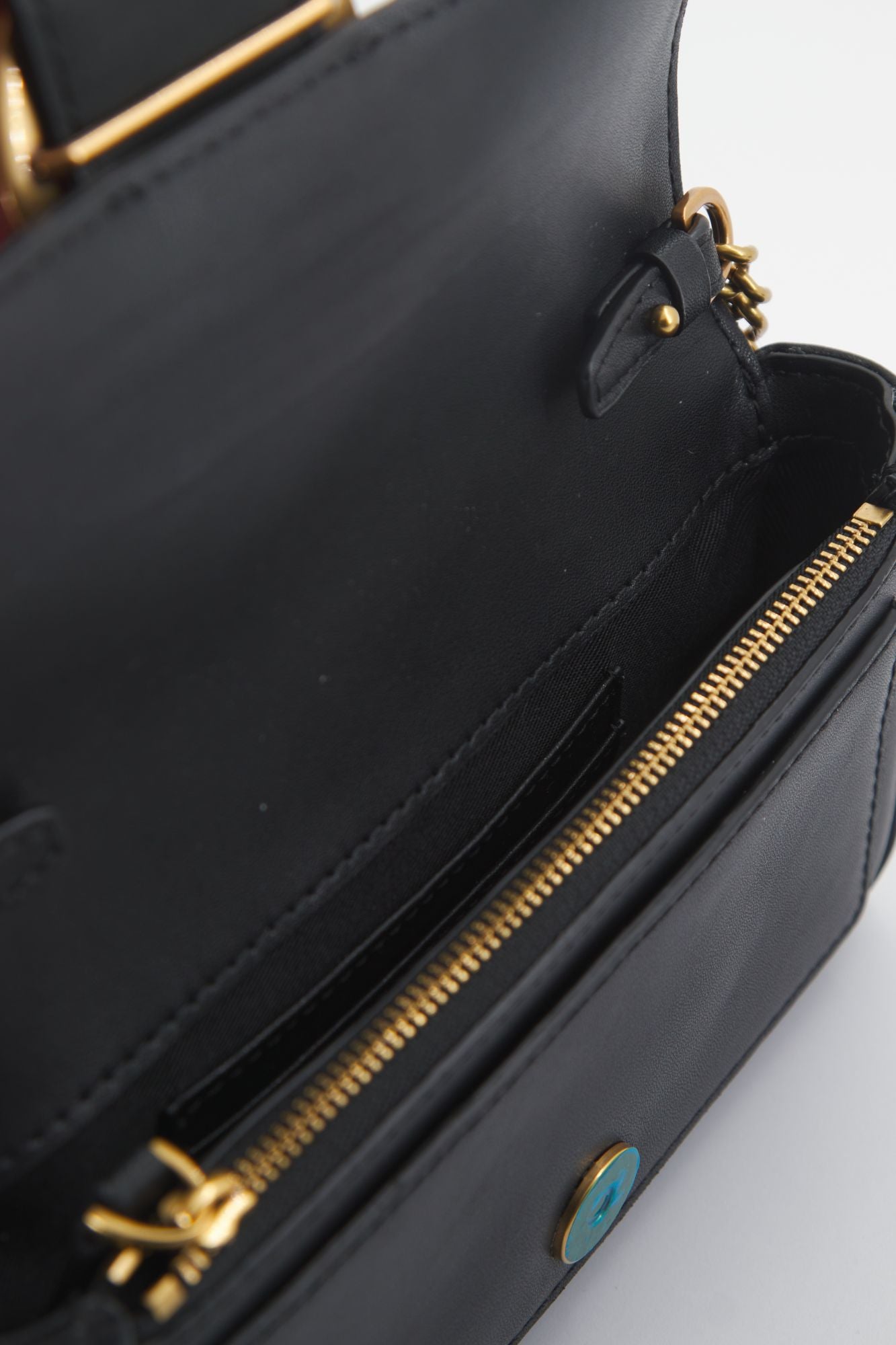 PINKO LOVE ONE POCKET C  en color NEGRO (3)