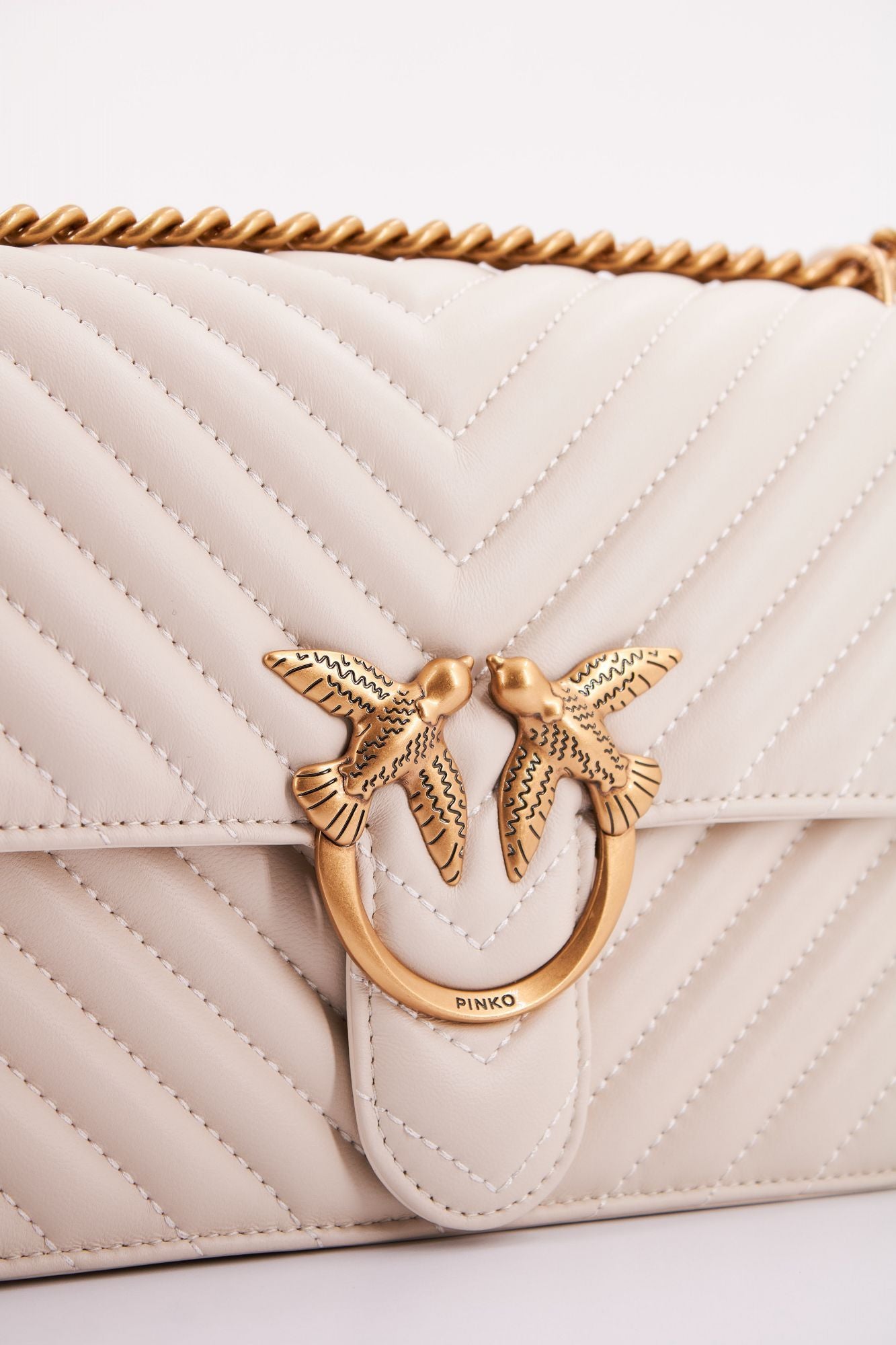 PINKO LOVE ONE CLASSIC DC SHEEP en color BLANCO (4)