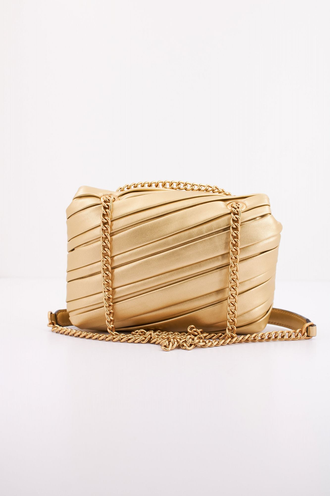 PINKO  LOVE BABY PUFF CL en color ORO (3)