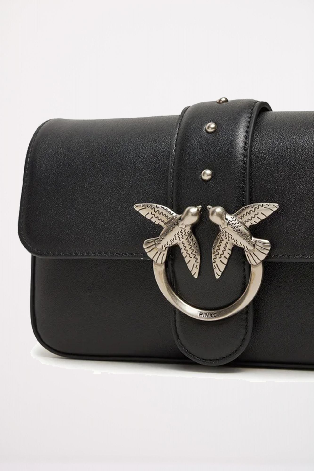 PINKO LOVE ONE MINI SLO en color NEGRO (2)