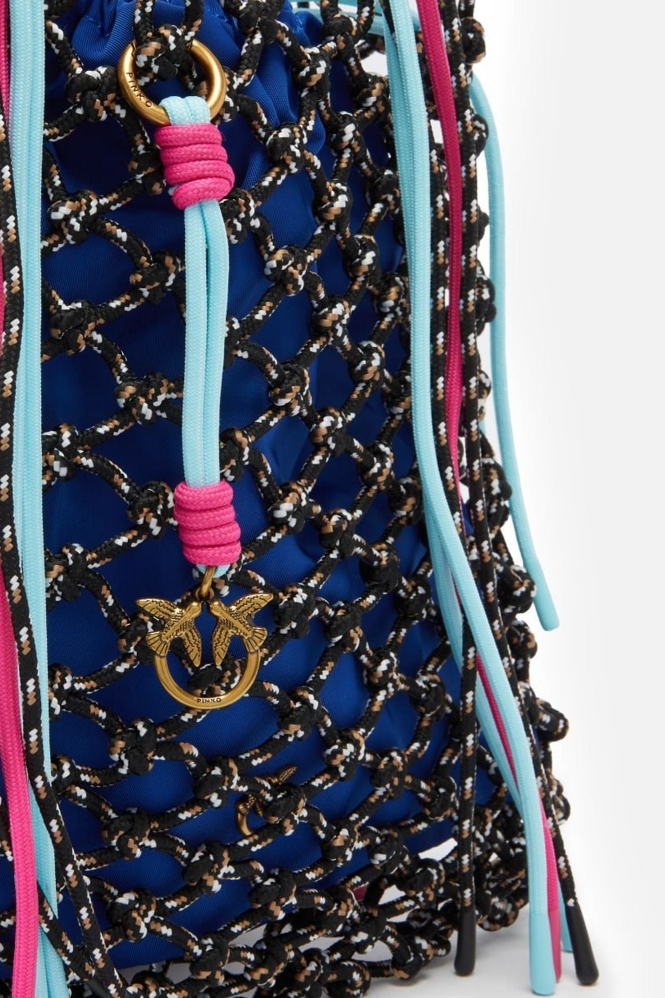 PINKO HAND POUCH CLASSIC en color NEGRO (3)