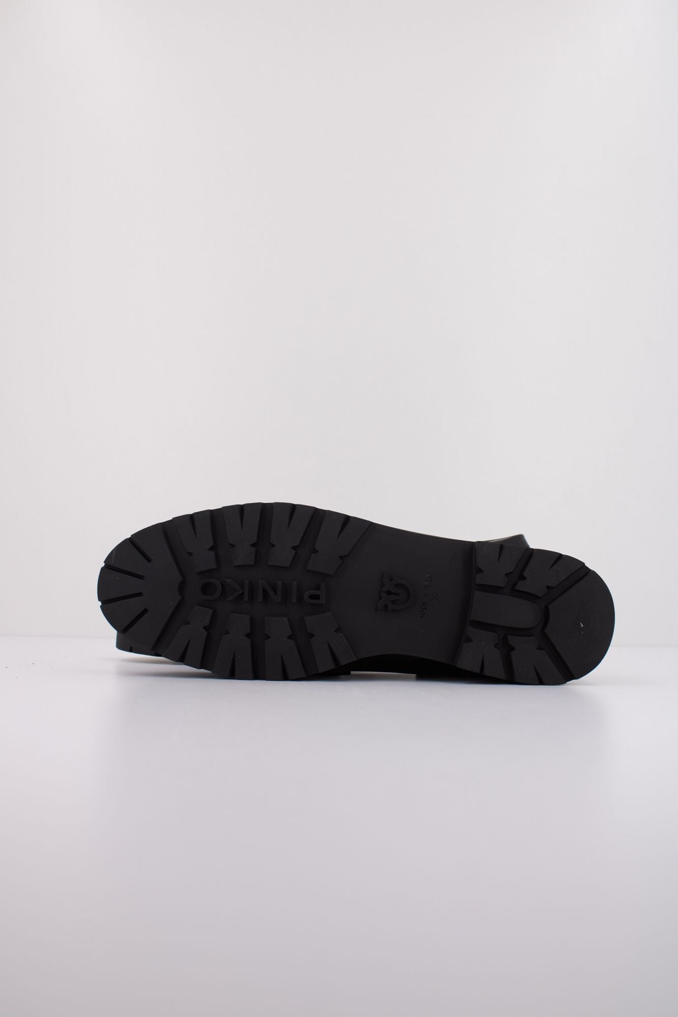 PINKO MOCASSINO BOX CALF en color NEGRO (5)