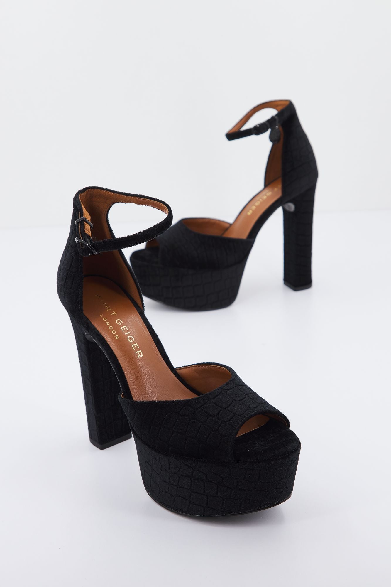 KURT GEIGER LONDON  SHOREDITCH HIGH PLATFOR en color NEGRO (1)