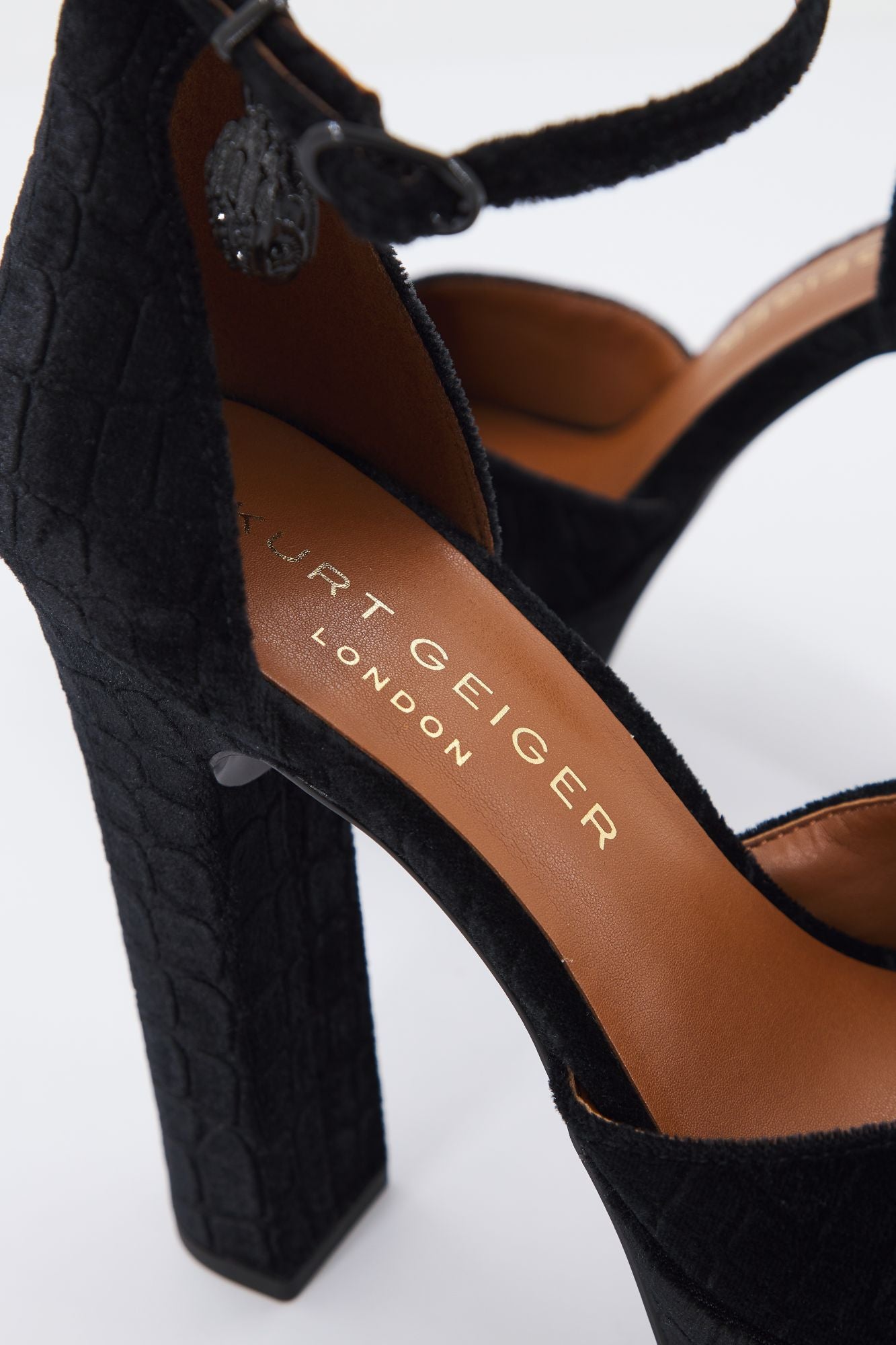 KURT GEIGER LONDON  SHOREDITCH HIGH PLATFOR en color NEGRO (4)