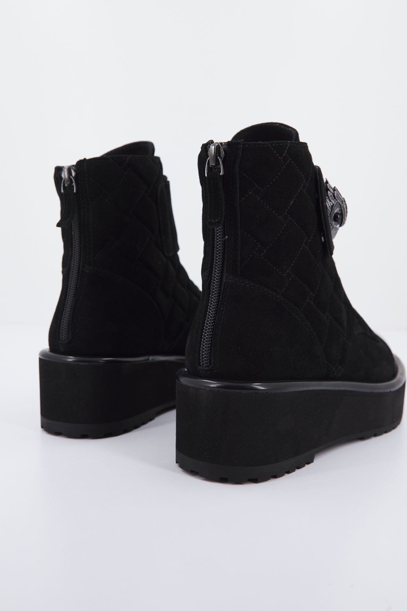 KURT GEIGER LONDON  KENSINGTON STRAP en color NEGRO (4)