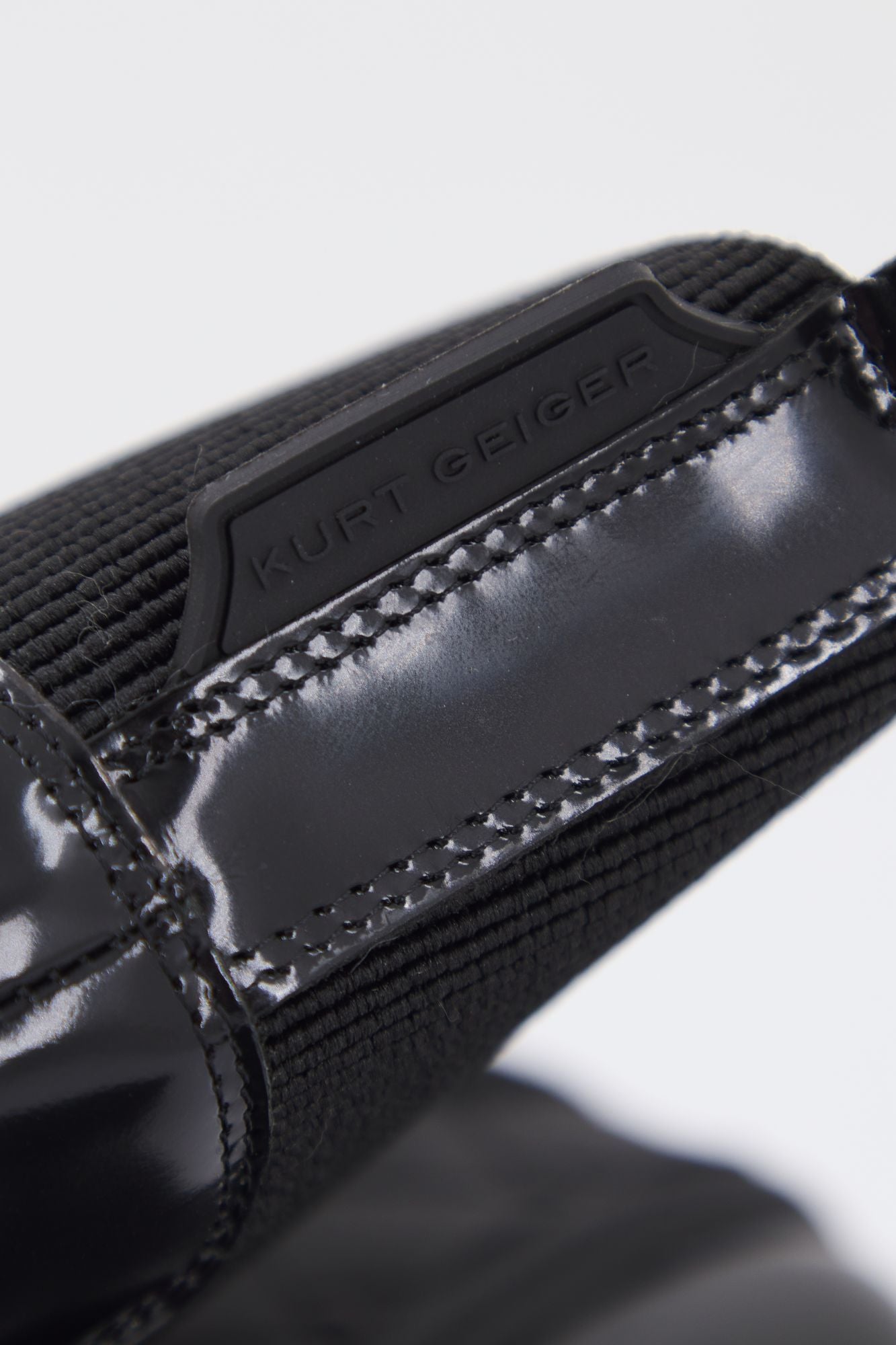 KURT GEIGER LONDON LONDON CHELSEA en color NEGRO (4)