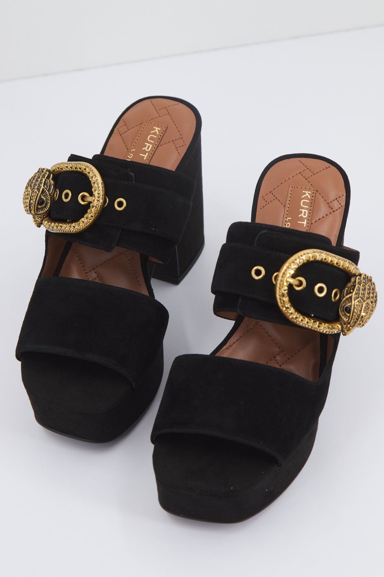 KURT GEIGER LONDON MAYFAIR PLATFORM SANDAL en color NEGRO (2)