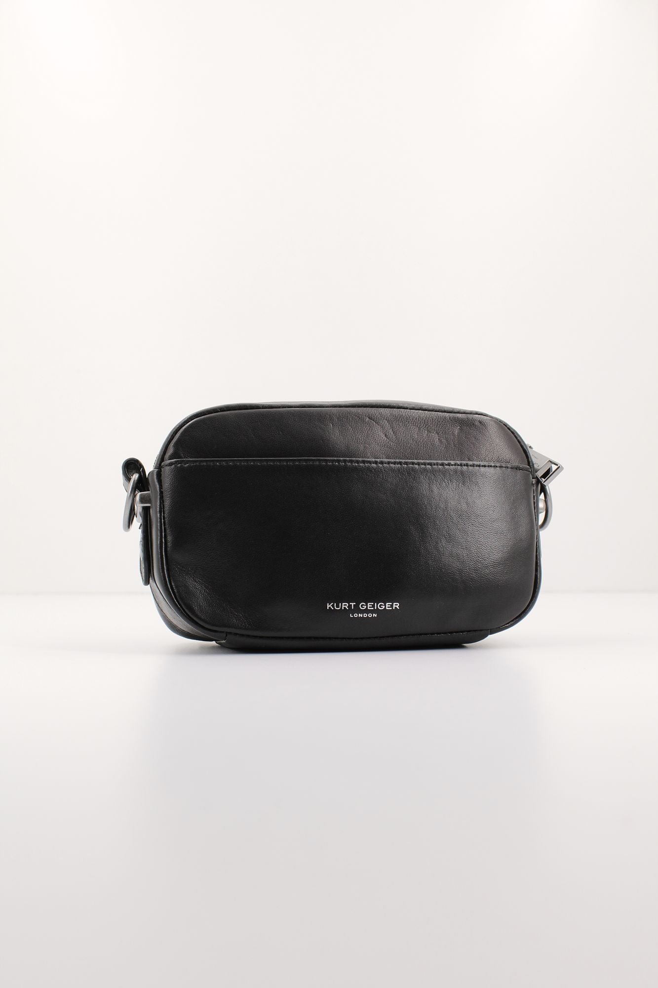 KURT GEIGER LONDON 690-HACKNEY SM CAMERA BAG en color NEGRO (3)
