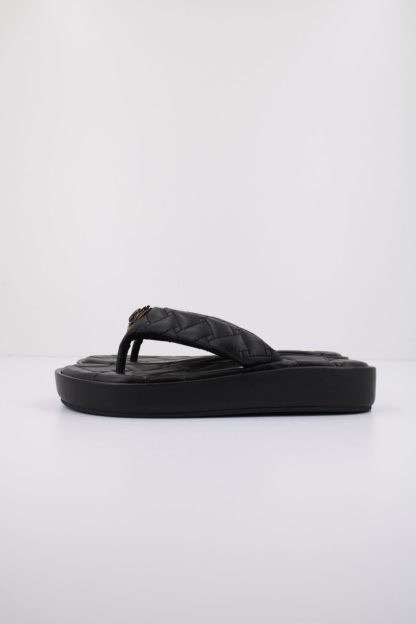 KURT GEIGER LONDON KENSINGTON PUFF FLIP FL en color NEGRO (1)