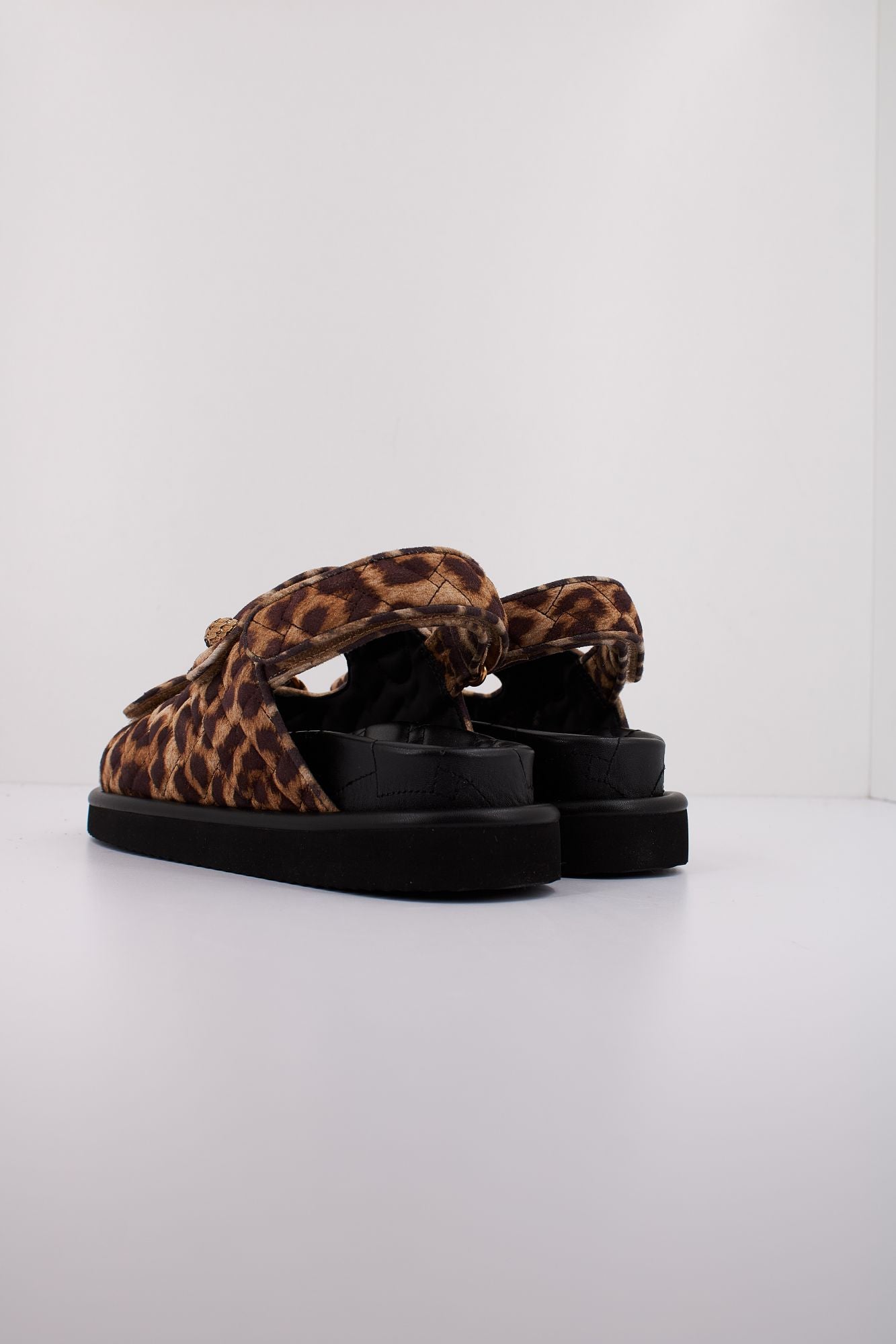 KURT GEIGER LONDON ORSON en color ANIMAL PRINT (4)