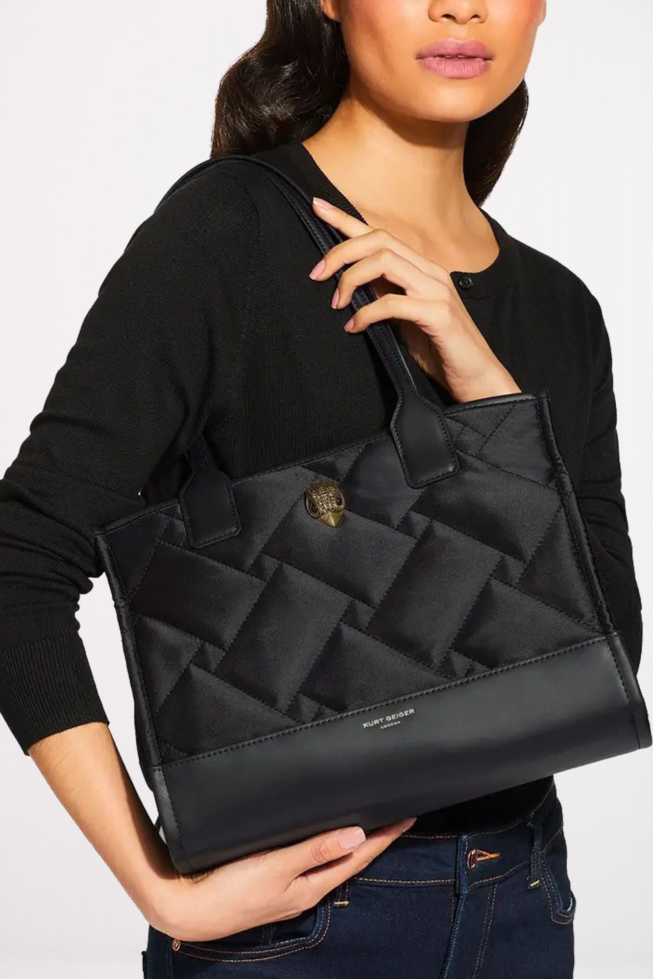 KURT GEIGER LONDON RECYCLED SQ SM SH en color NEGRO (4)