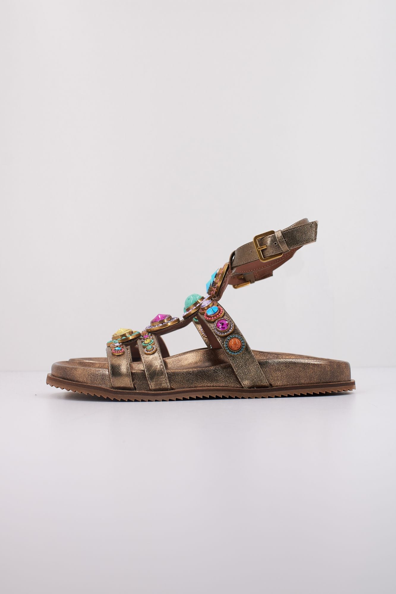 KURT GEIGER LONDON OCTAVIA FLEXI GLADIATOR en color ORO (1)