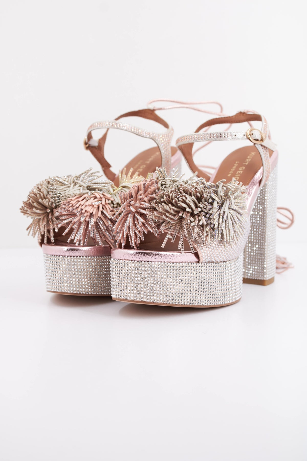 KURT GEIGER LONDON POM POM TIE PLATFORM en color ROSA (2)
