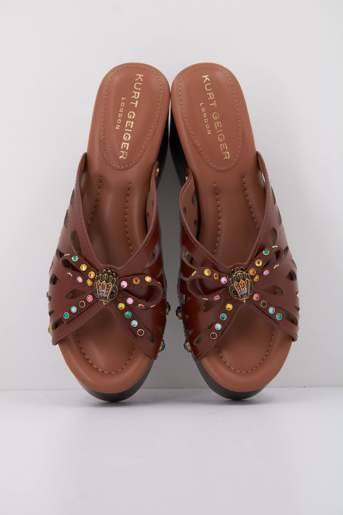 KURT GEIGER LONDON BUTTERFLY WEDGE MULE en color MARRON (3)