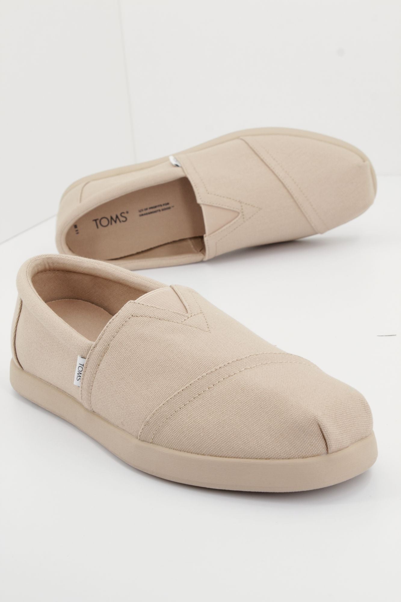 TOMS ALP FWD en color BEIS (1)