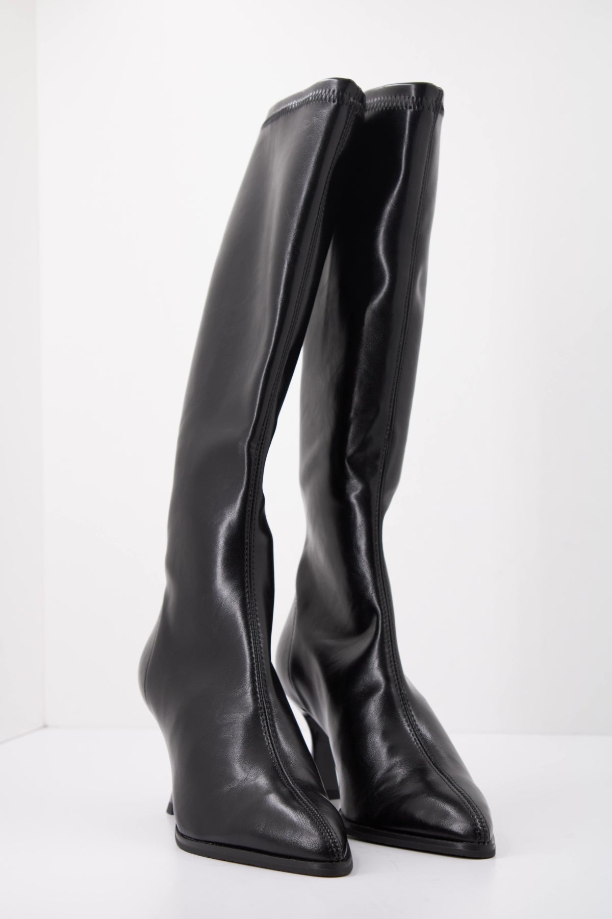 MISS ELASTIC BOTA ZETA PLUS WOW en color NEGRO (2)