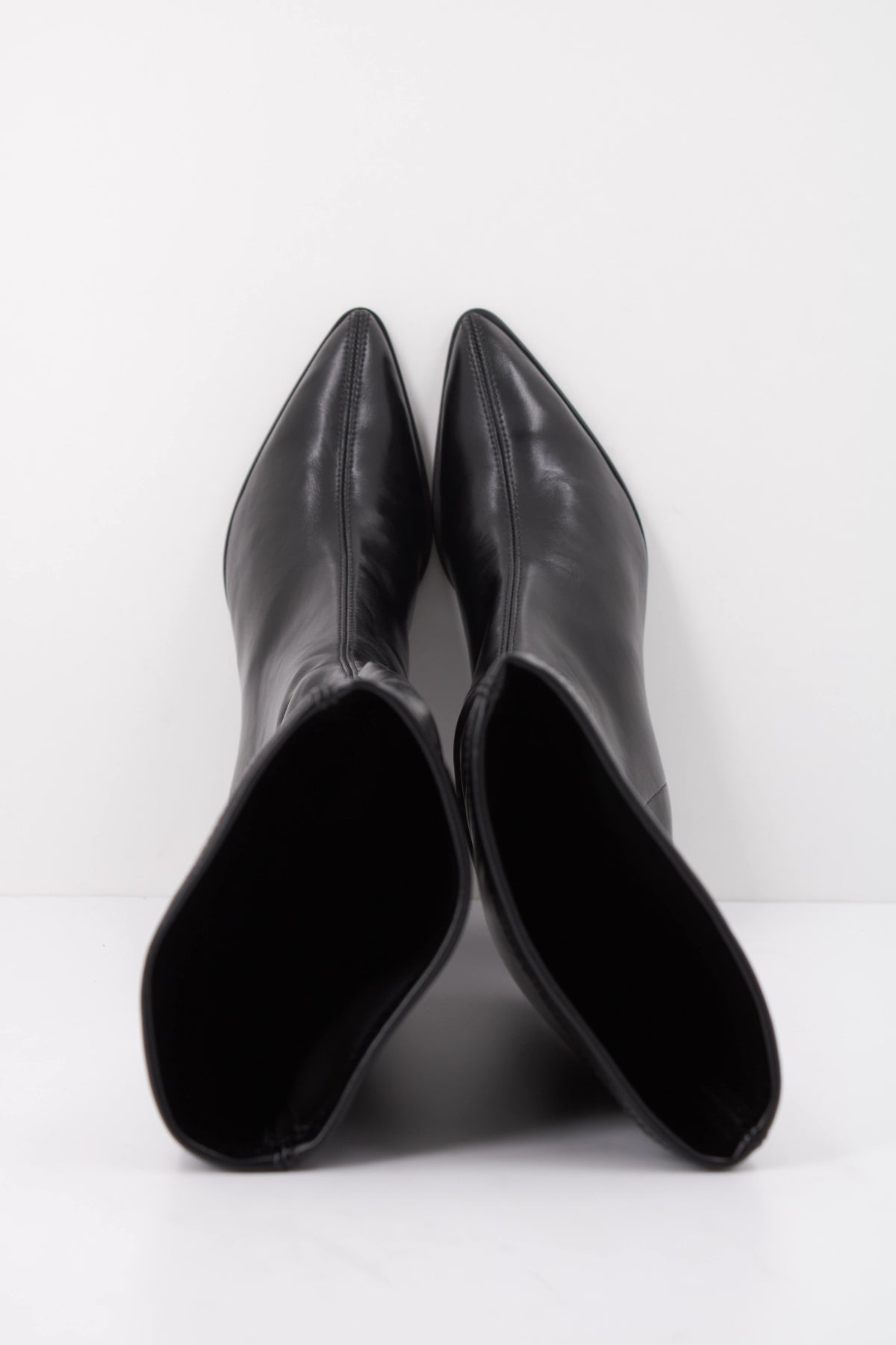 MISS ELASTIC BOTA ZETA PLUS WOW en color NEGRO (3)