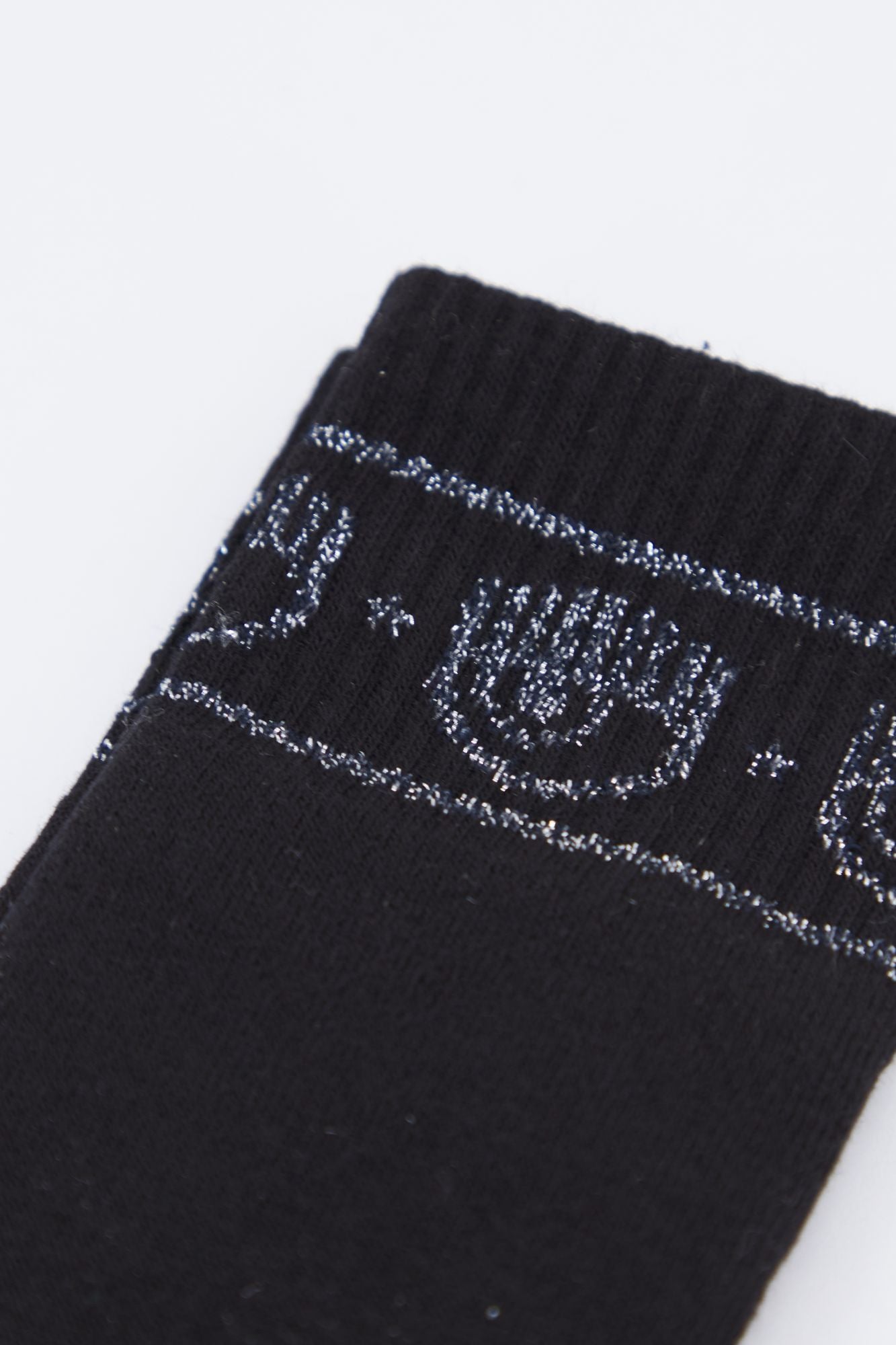 CHIARA FERRAGNI MAXI LOGOMANIA LUREX SOCKS en color NEGRO (3)