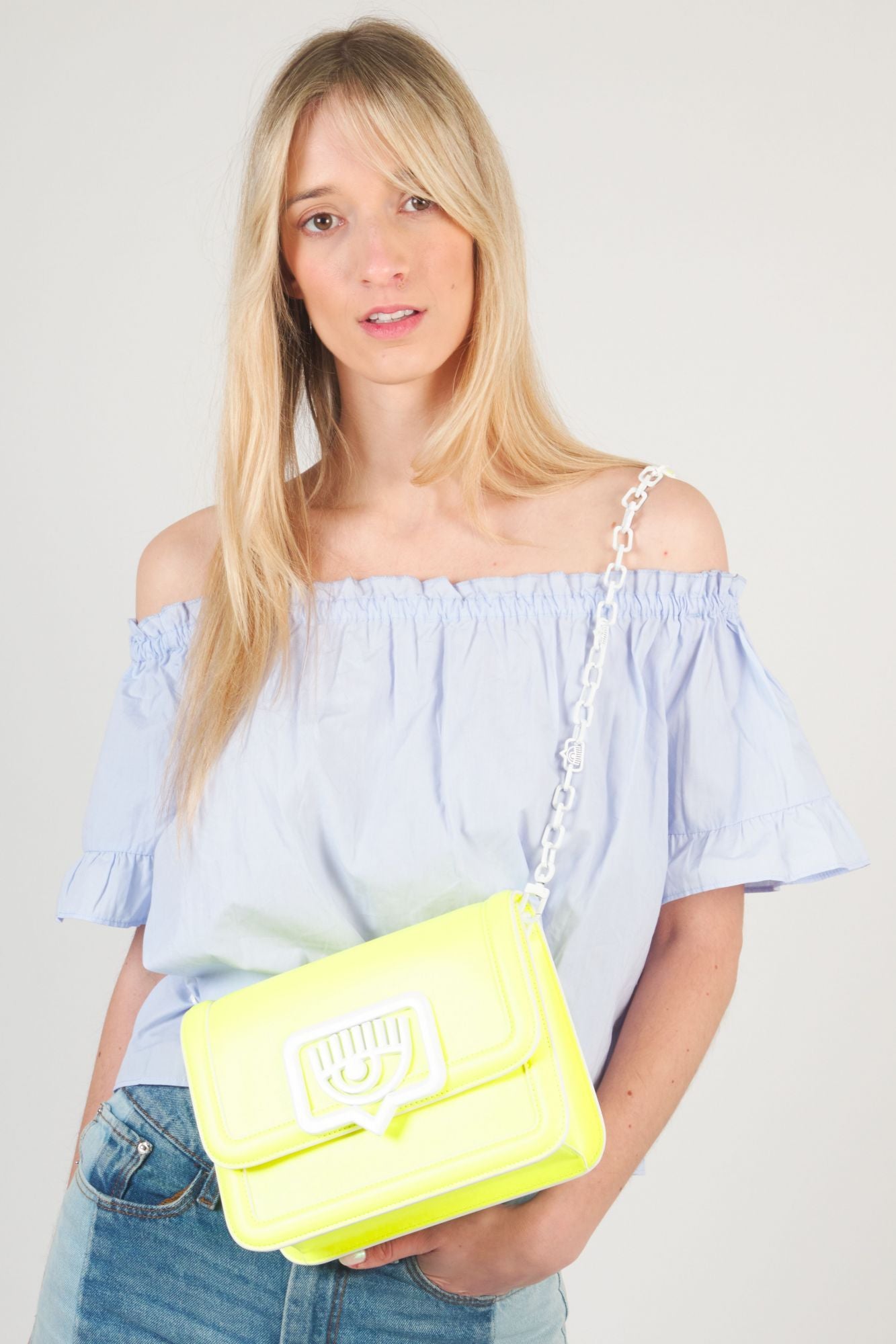 CHIARA FERRAGNI 74SB4BB1 ZS731  en color AMARILLO (2)
