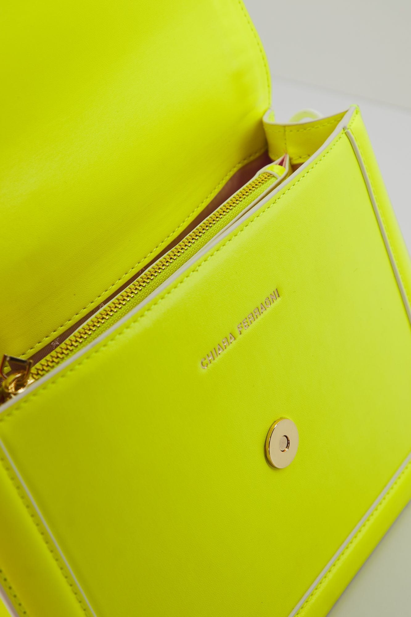 CHIARA FERRAGNI 74SB4BB1 ZS731  en color AMARILLO (3)