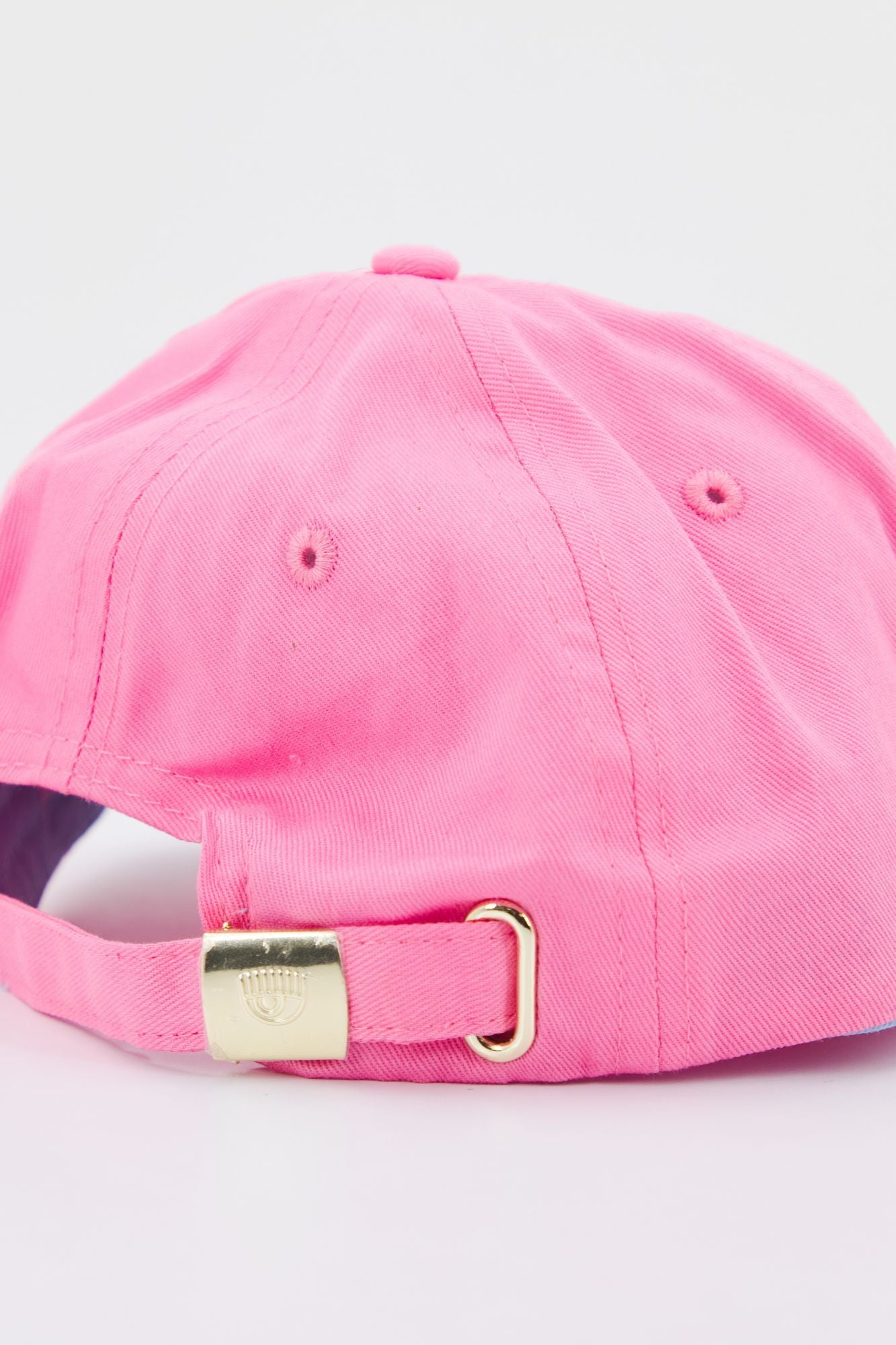 CHIARA FERRAGNI EYELIKE BASEBALL CAP en color ROSA (4)