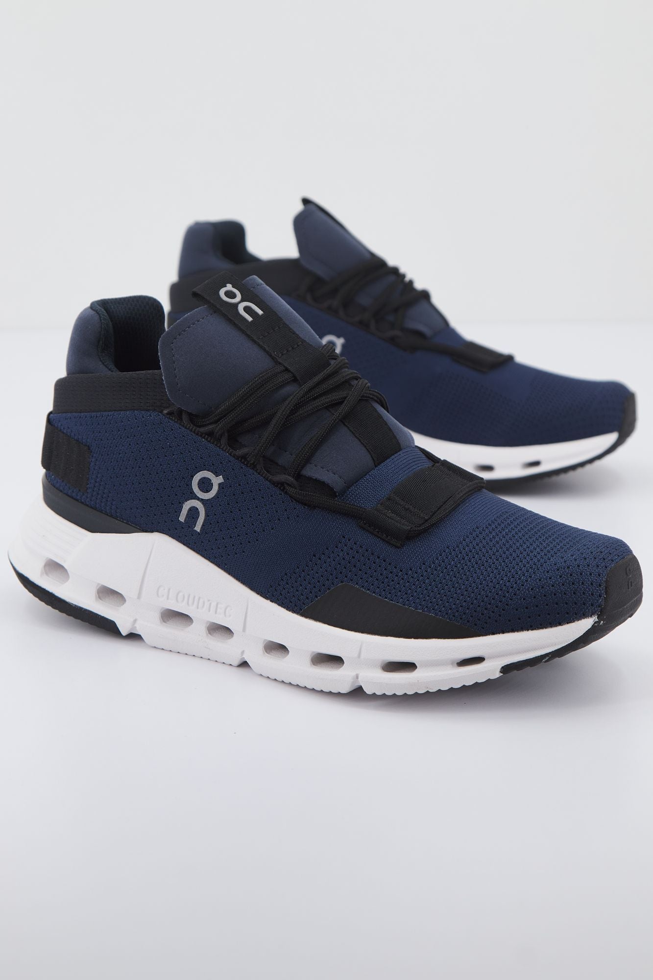 ON RUNNING CLOUDNOVA en color AZUL (2)