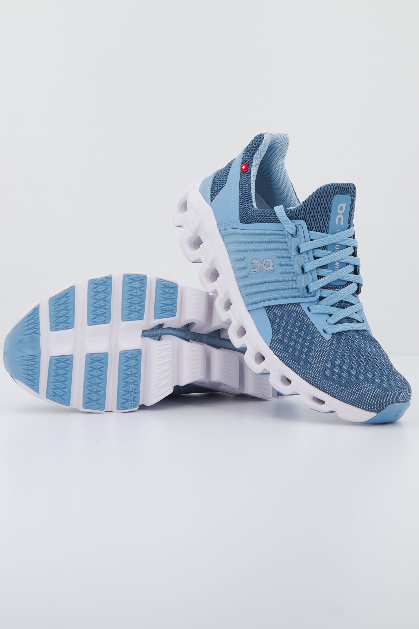 ON RUNNING CLOUDSWIFT en color AZUL (1)