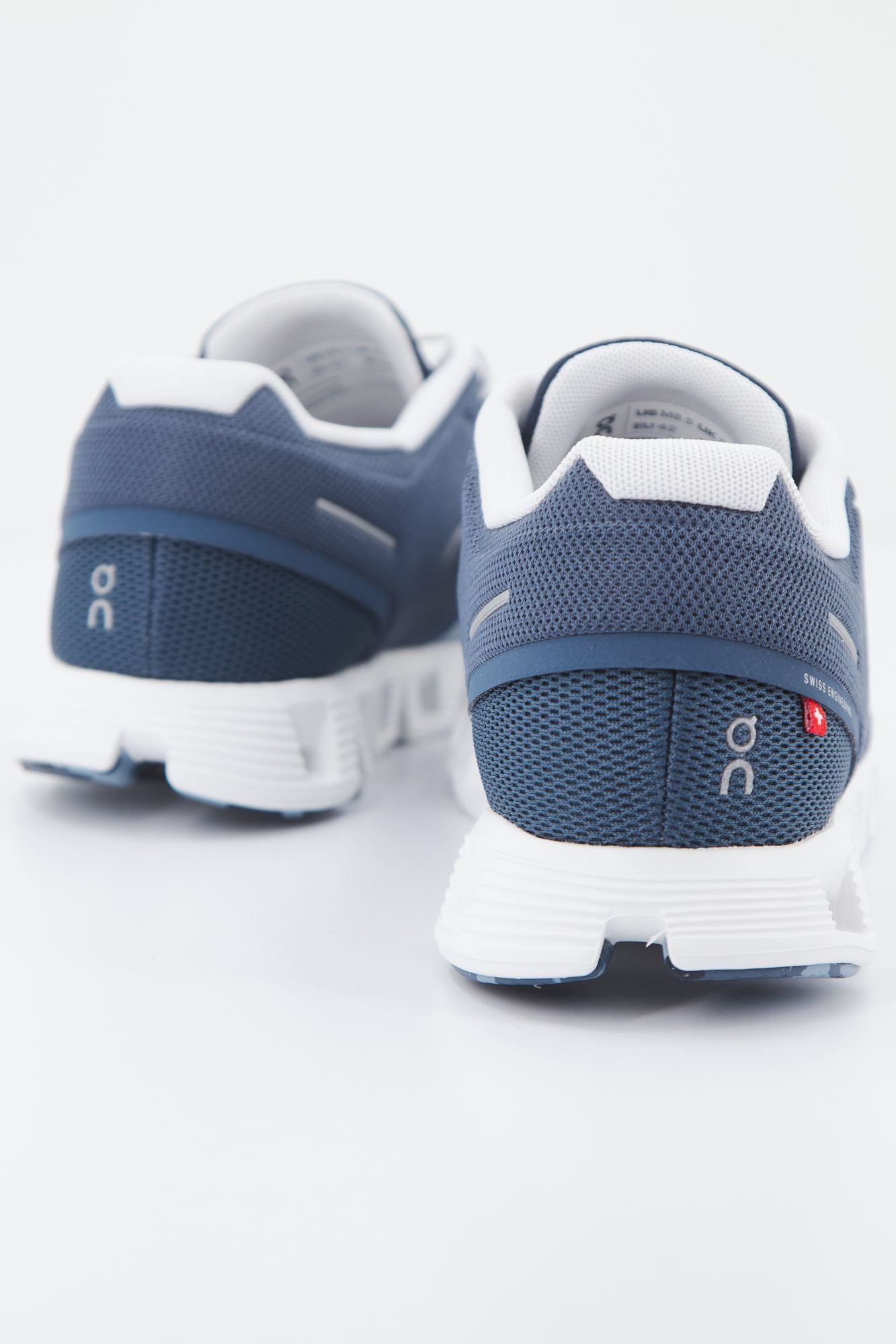 ON RUNNING CLOUD 5 FUSE en color AZUL (3)