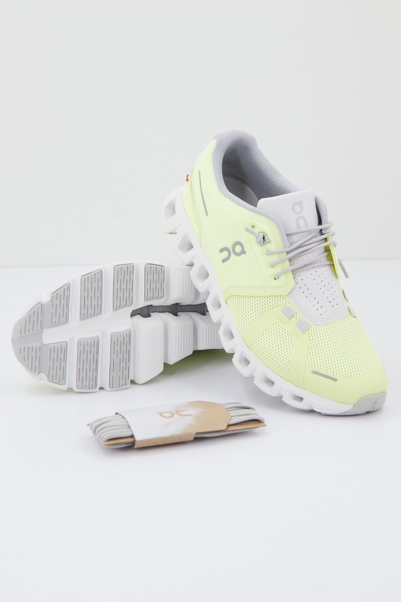 ON RUNNING CLOUD 5 en color AMARILLO (1)