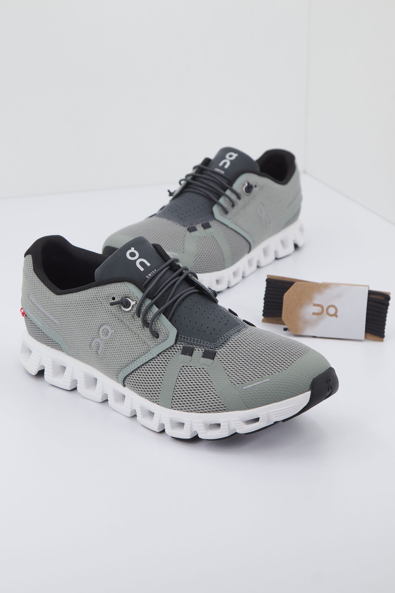 ON RUNNING  CLOUD 5 en color VERDE (1)
