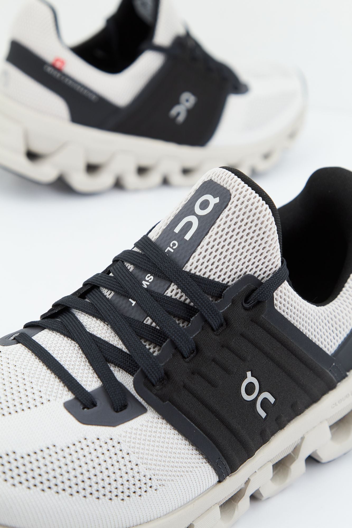 ON RUNNING CLOUDSWIFT 3 AD en color BLANCO (4)