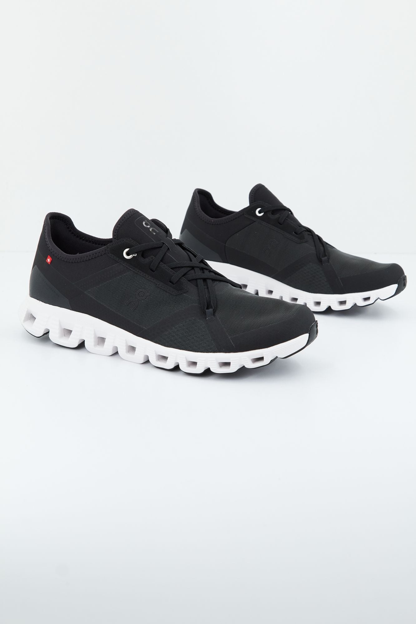 ON RUNNING CLOUD X 3 AD en color NEGRO (2)