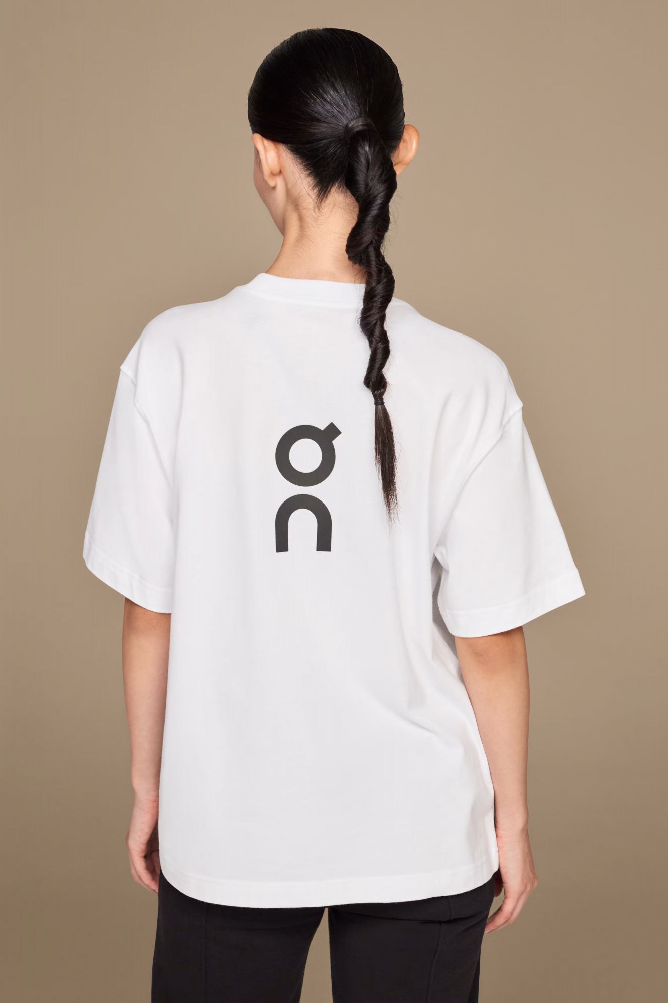 ON RUNNING CLUB T en color BLANCO (3)