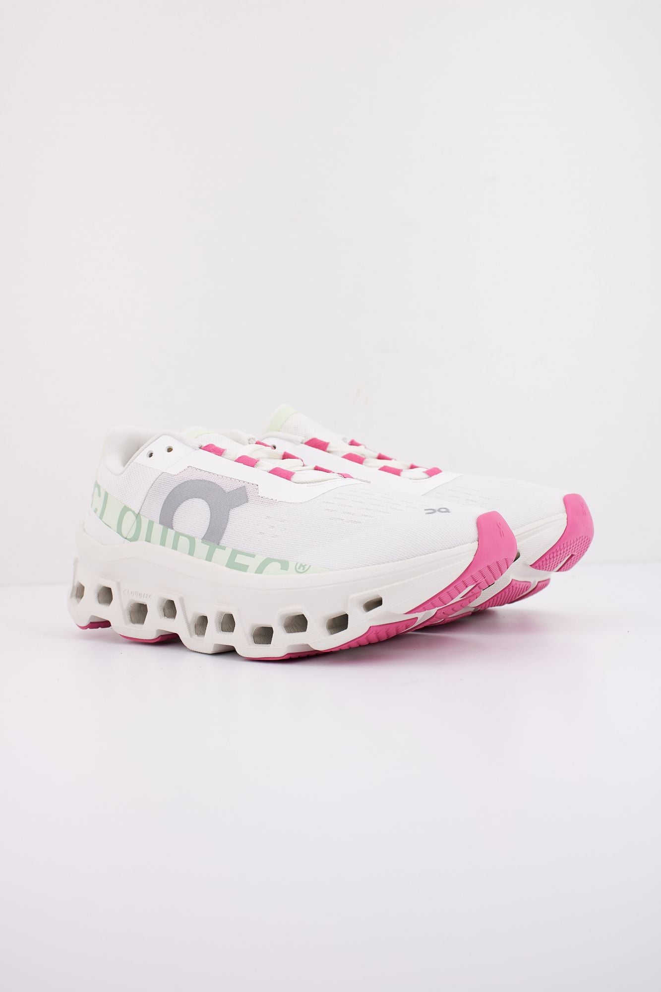 ON RUNNING CLOUDMONSTER en color BLANCO (2)