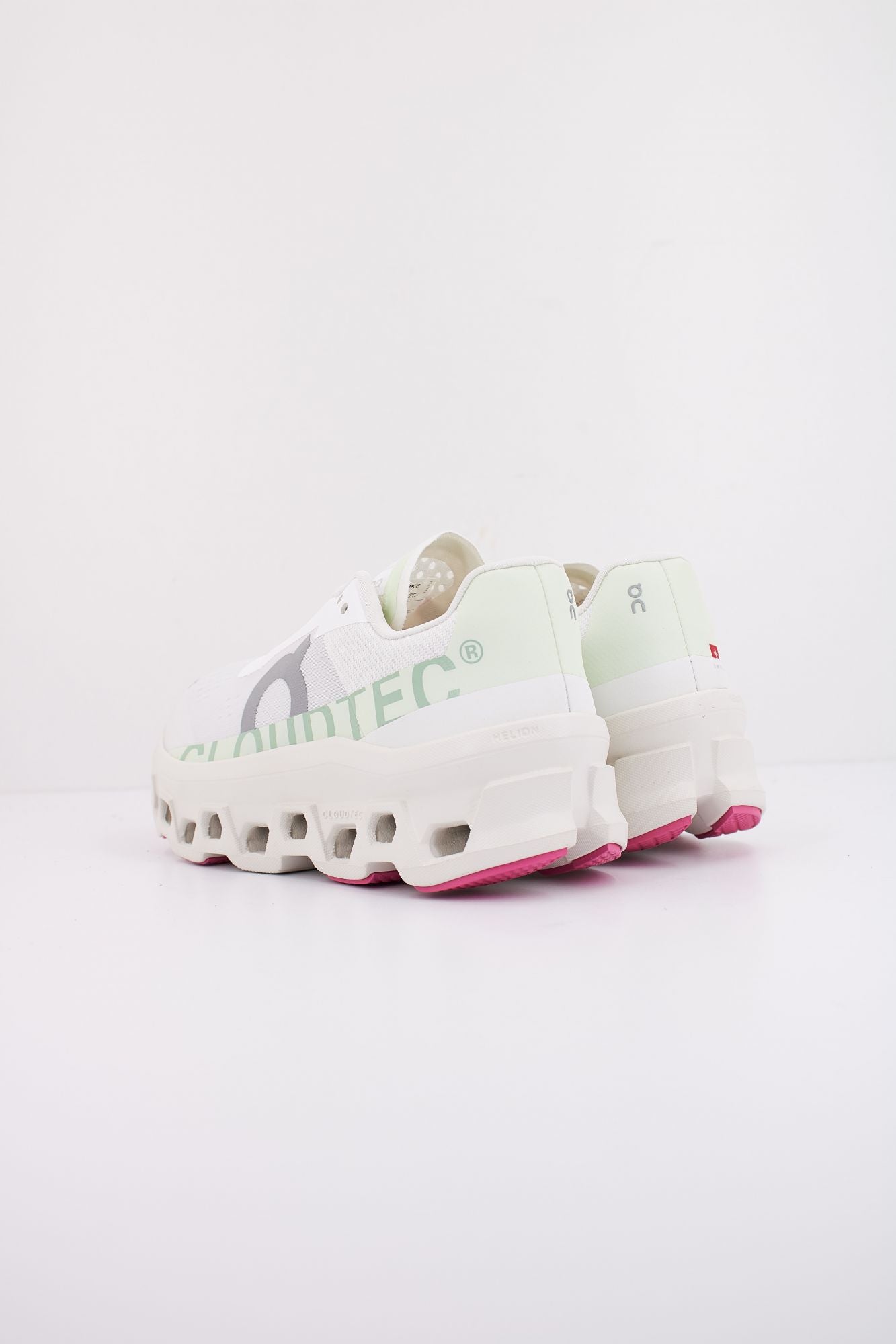 ON RUNNING CLOUDMONSTER en color BLANCO (4)