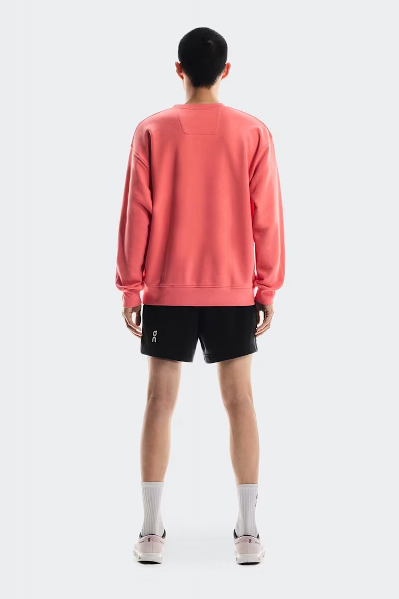 ON RUNNING CLUB SHORTS en color NEGRO (3)