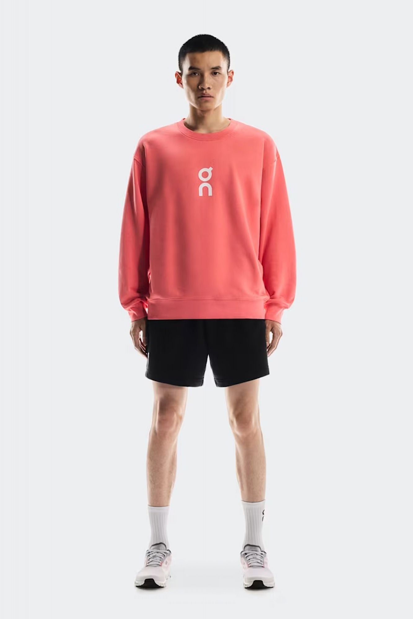 ON RUNNING CLUB SHORTS en color NEGRO (4)