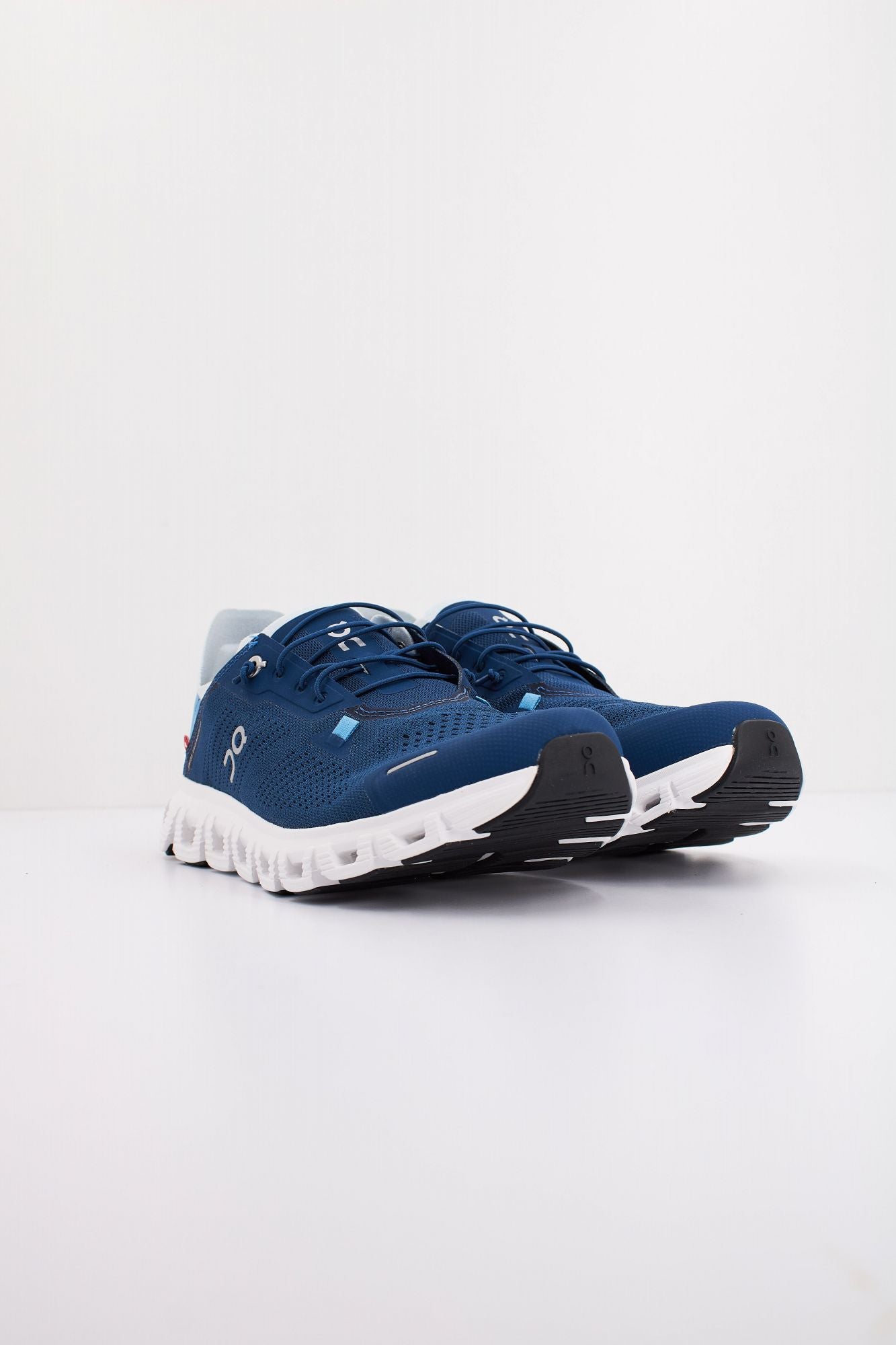 ON RUNNING CLOUD 6 COAST en color AZUL (2)