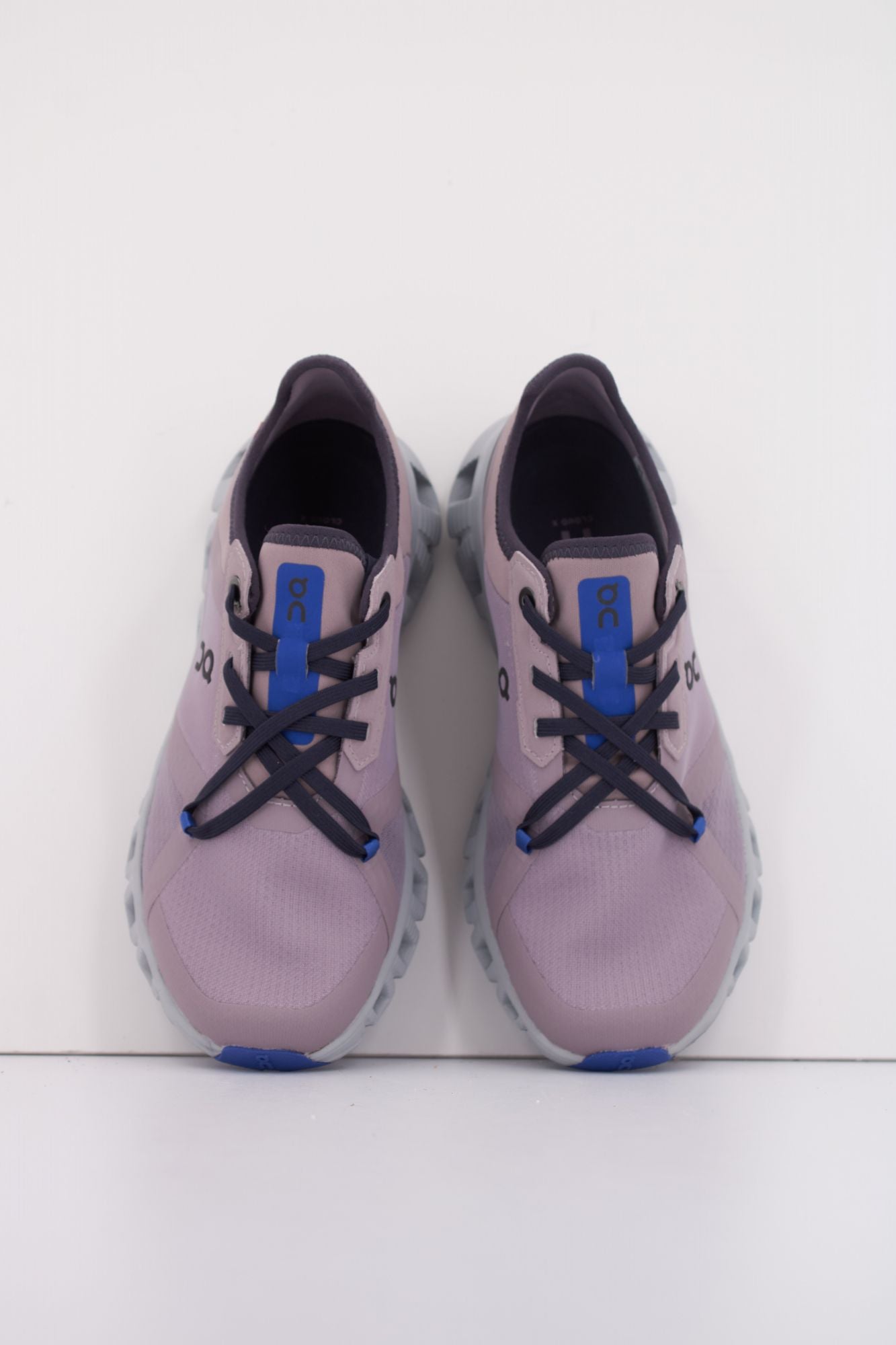 ON RUNNING CLOUD X 3 AD W en color VIOLETA (3)